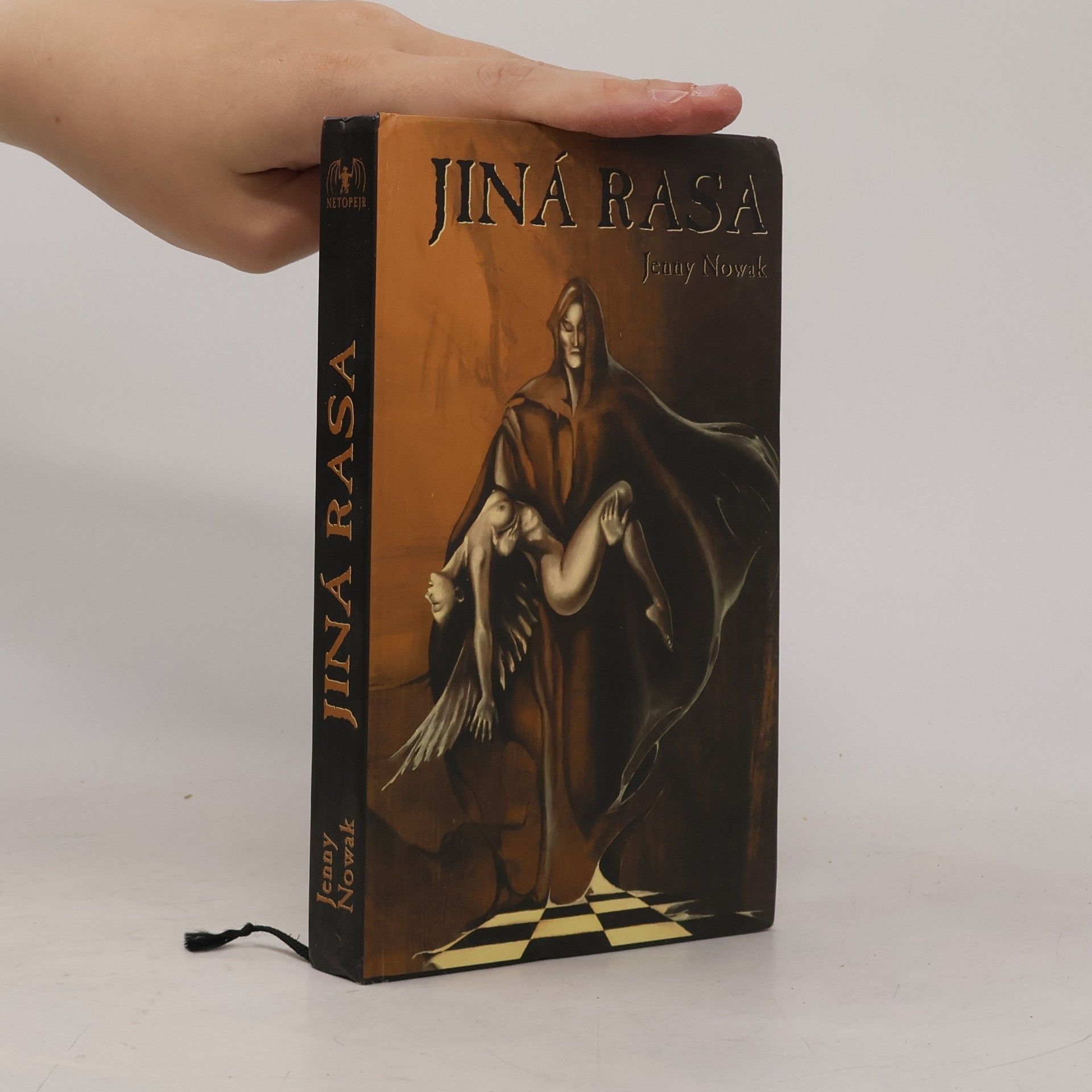 Jenny Nowak Jiná rasa
