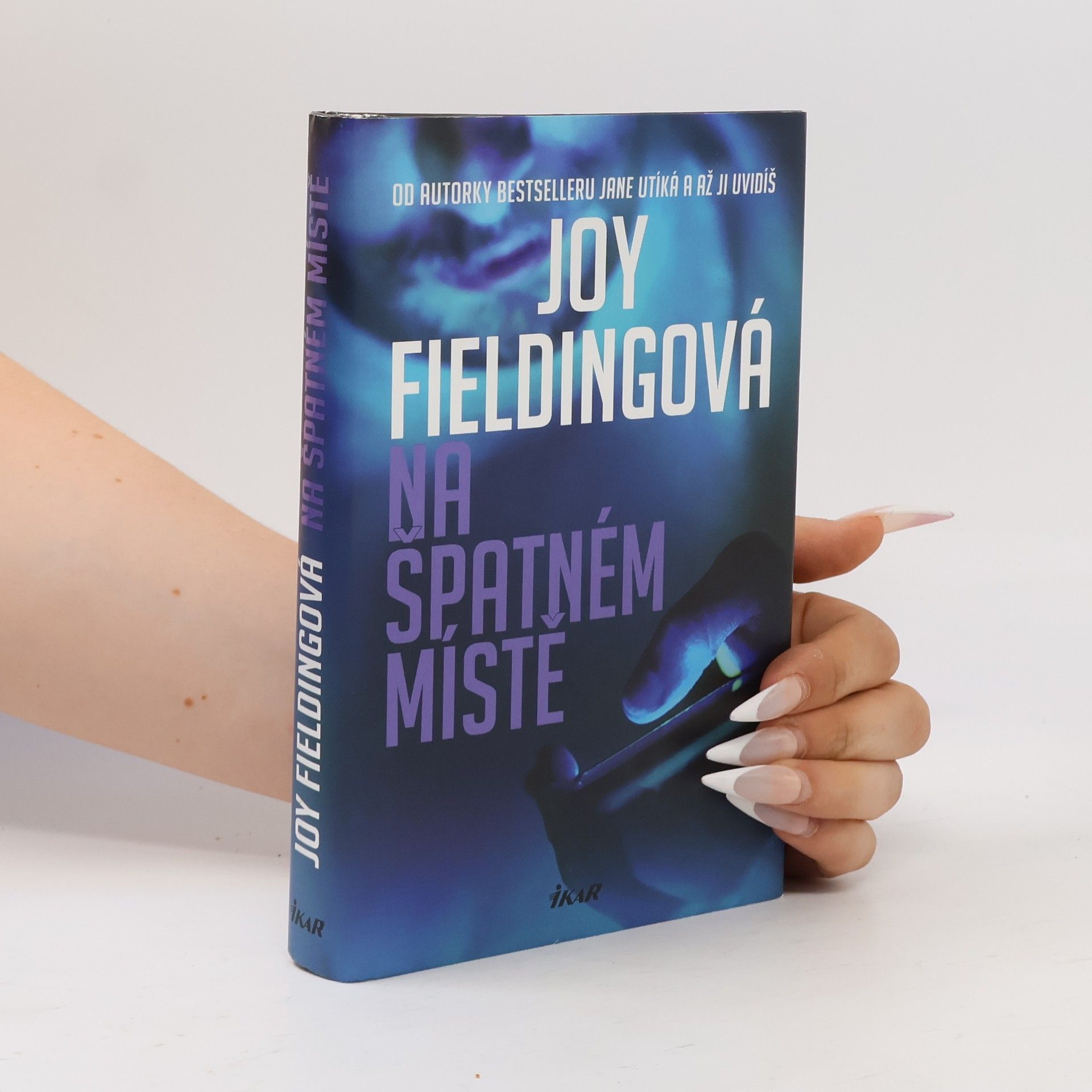 Joy Fielding Na špatném místě