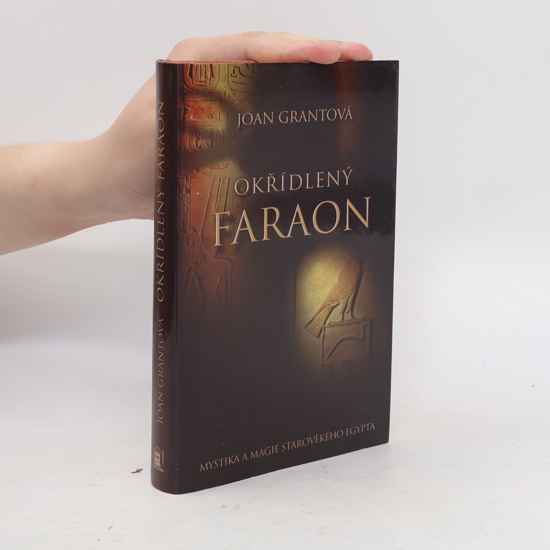 Joan Marshall Grant Okřídlený faraon
