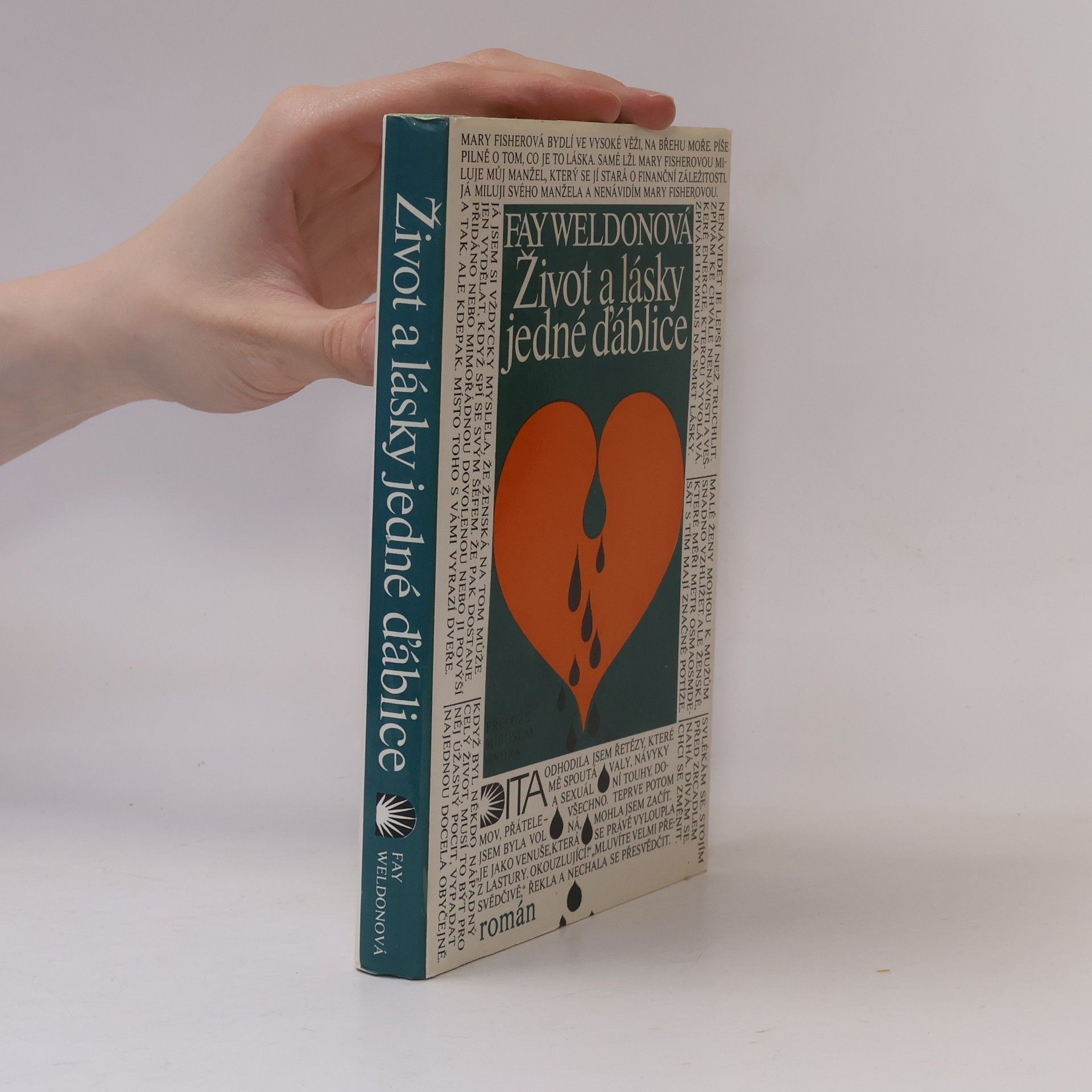 Fay Weldon Život a lásky jedné ďáblice