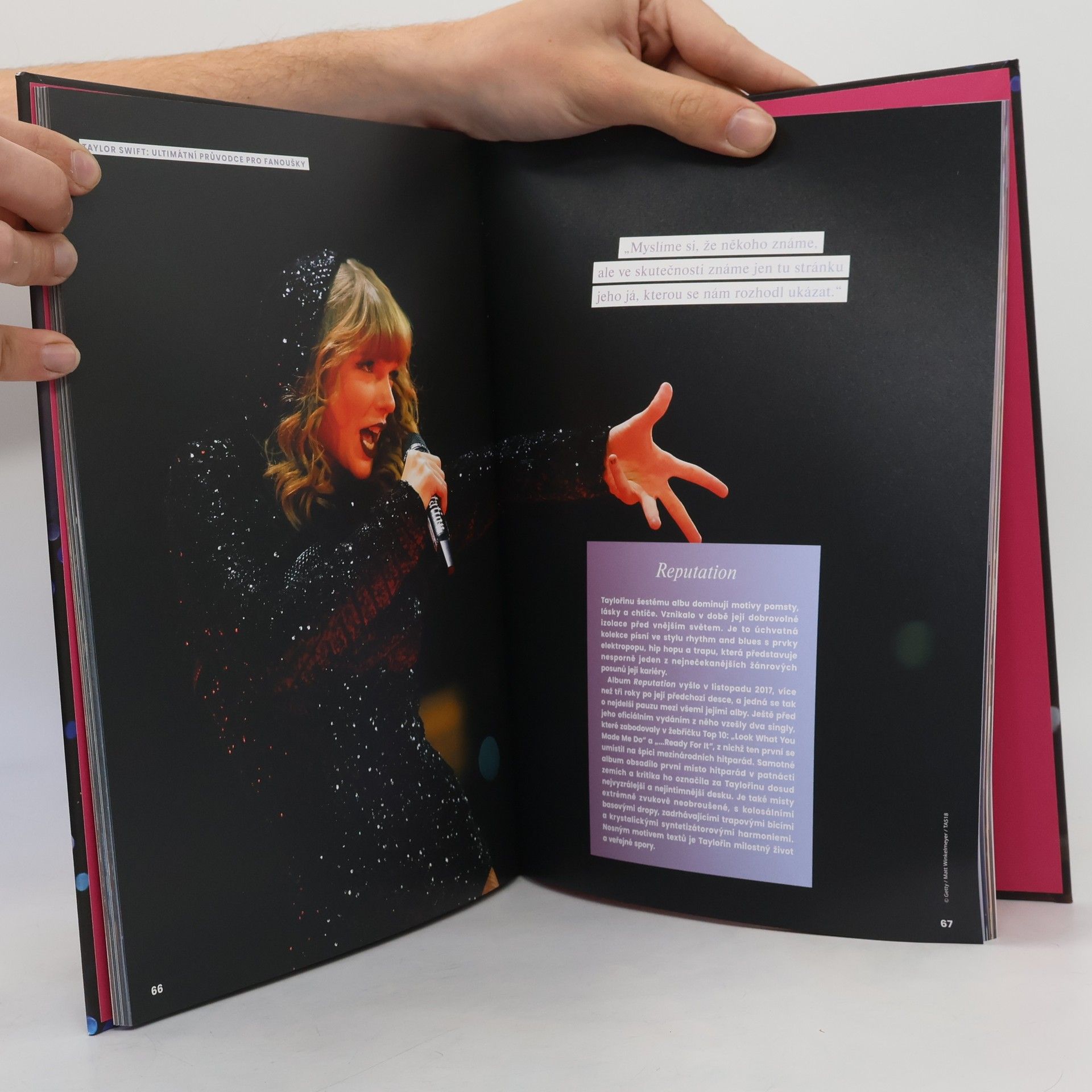 Autores varios Taylor Swift: Ultimátní průvodce pro fanoušky