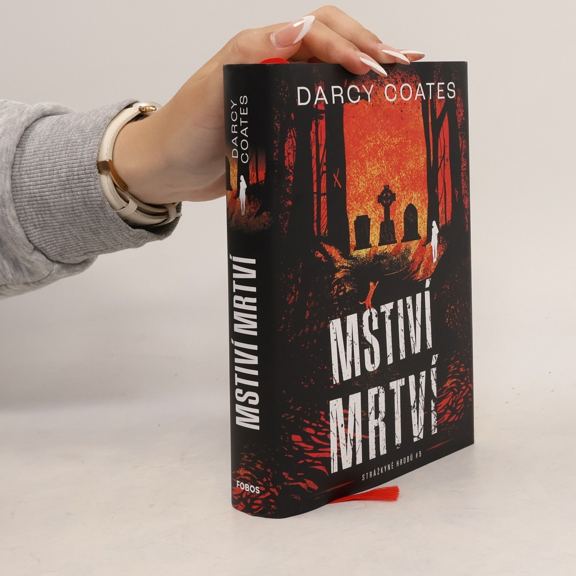 Darcy Coates Strážkyně hrobů - 5: Mstiví mrtví