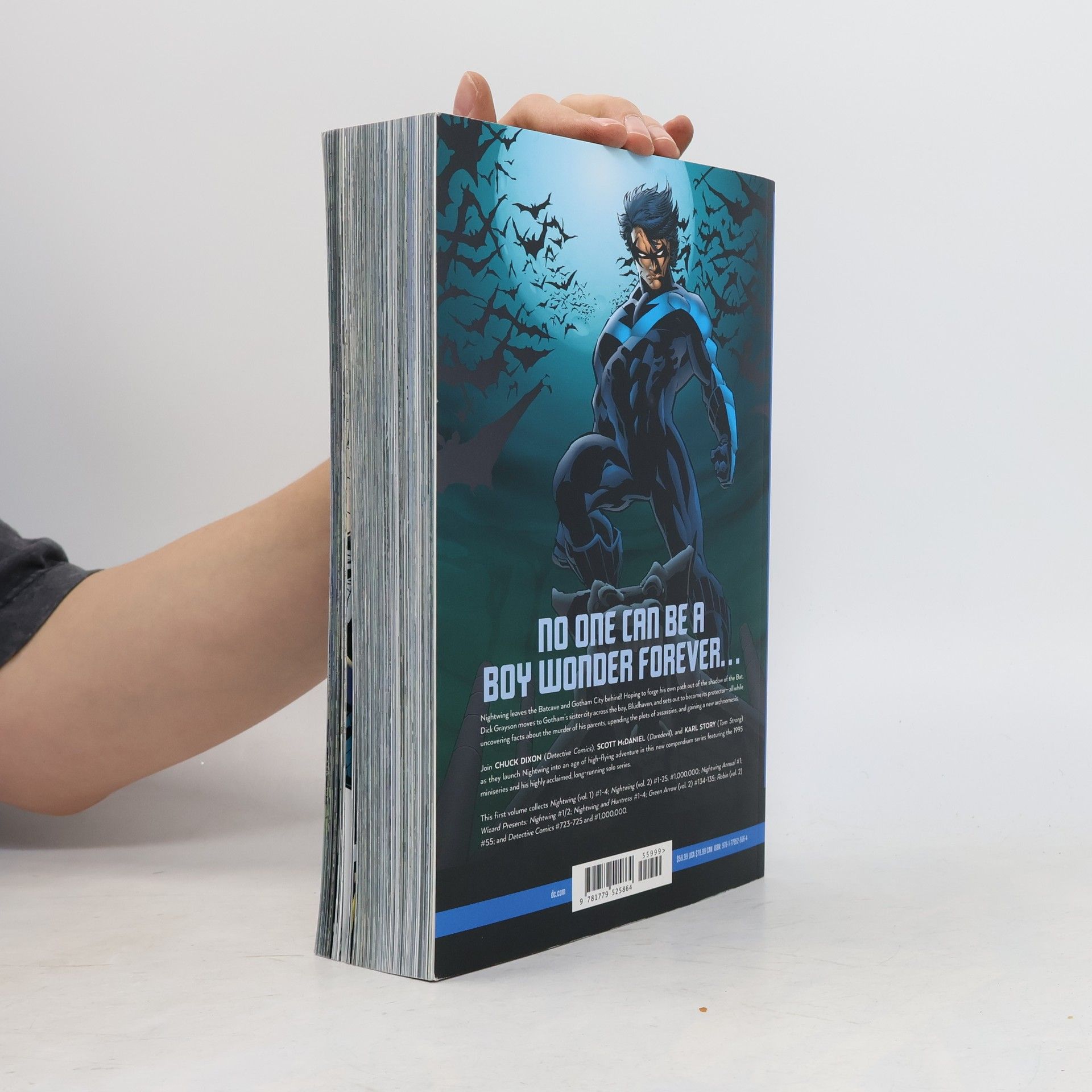 Chuck Dixon Nightwing: A Knight in Bludhaven Compendium Book One