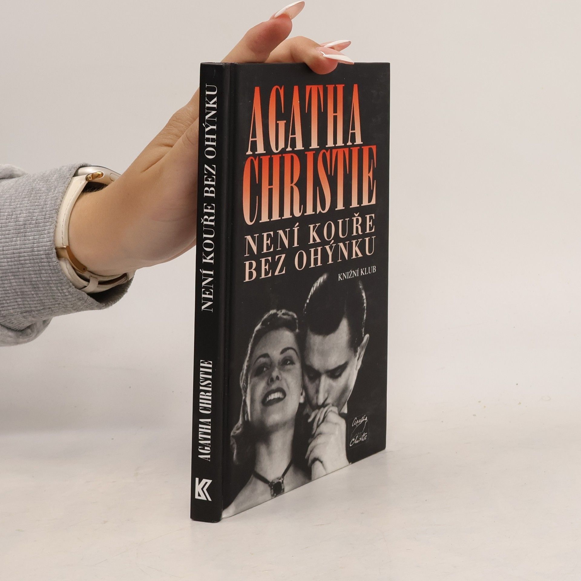 Agatha Christie Není kouře bez ohýnku