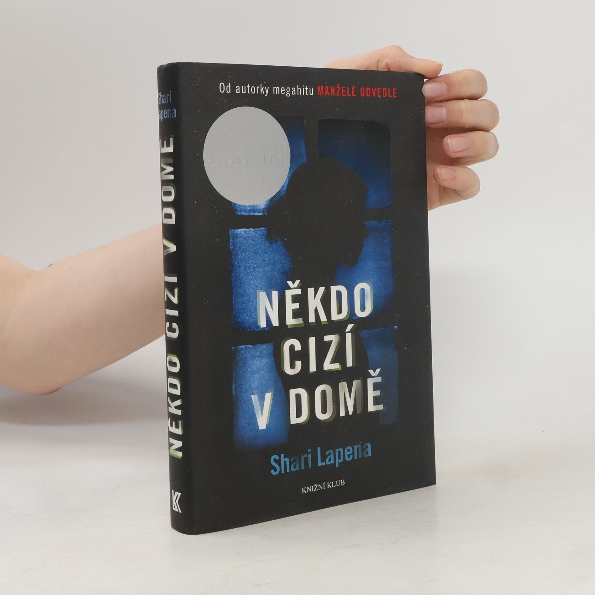 Shari Lapena Někdo cizí v domě