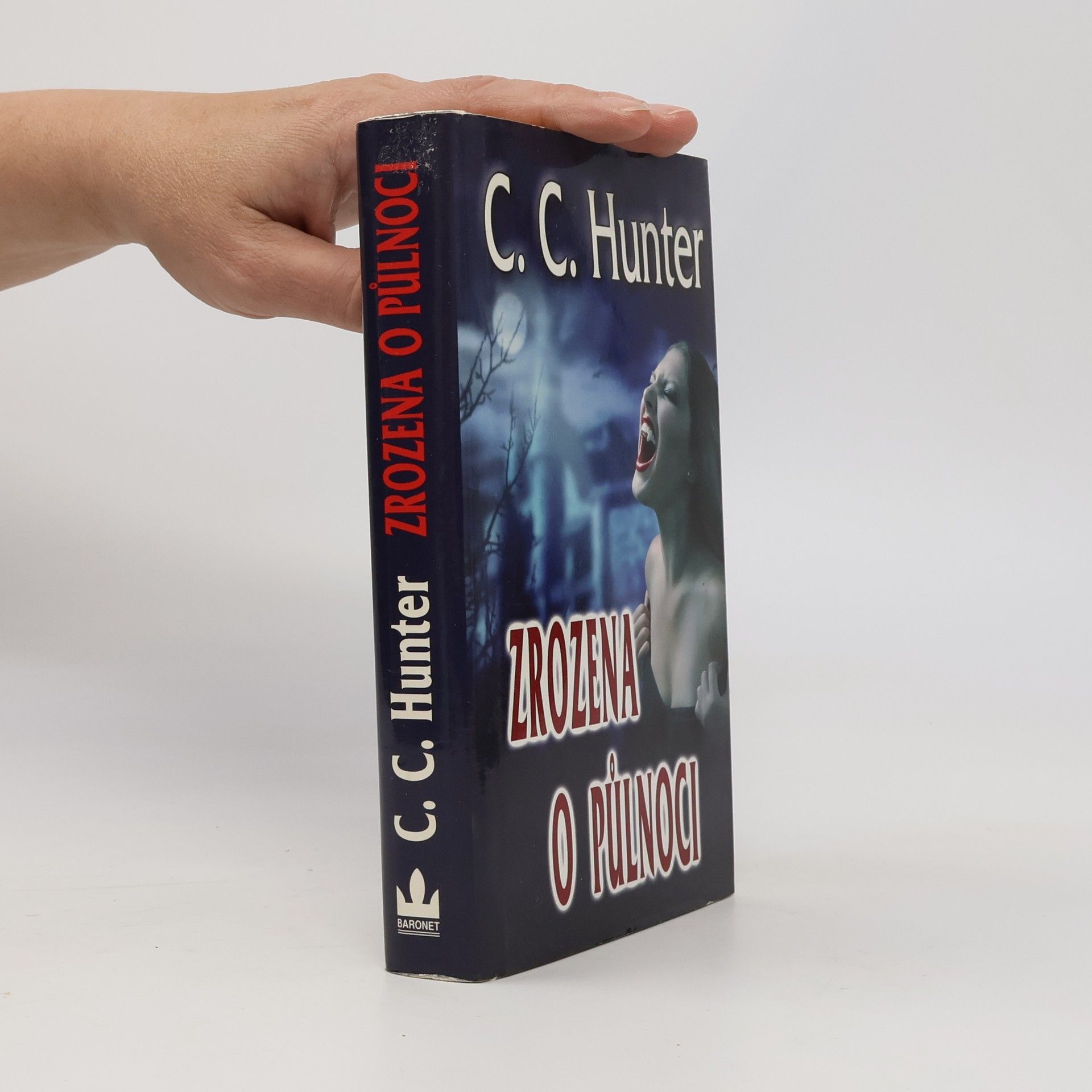 C.C. Hunter Zrozena o půlnoci