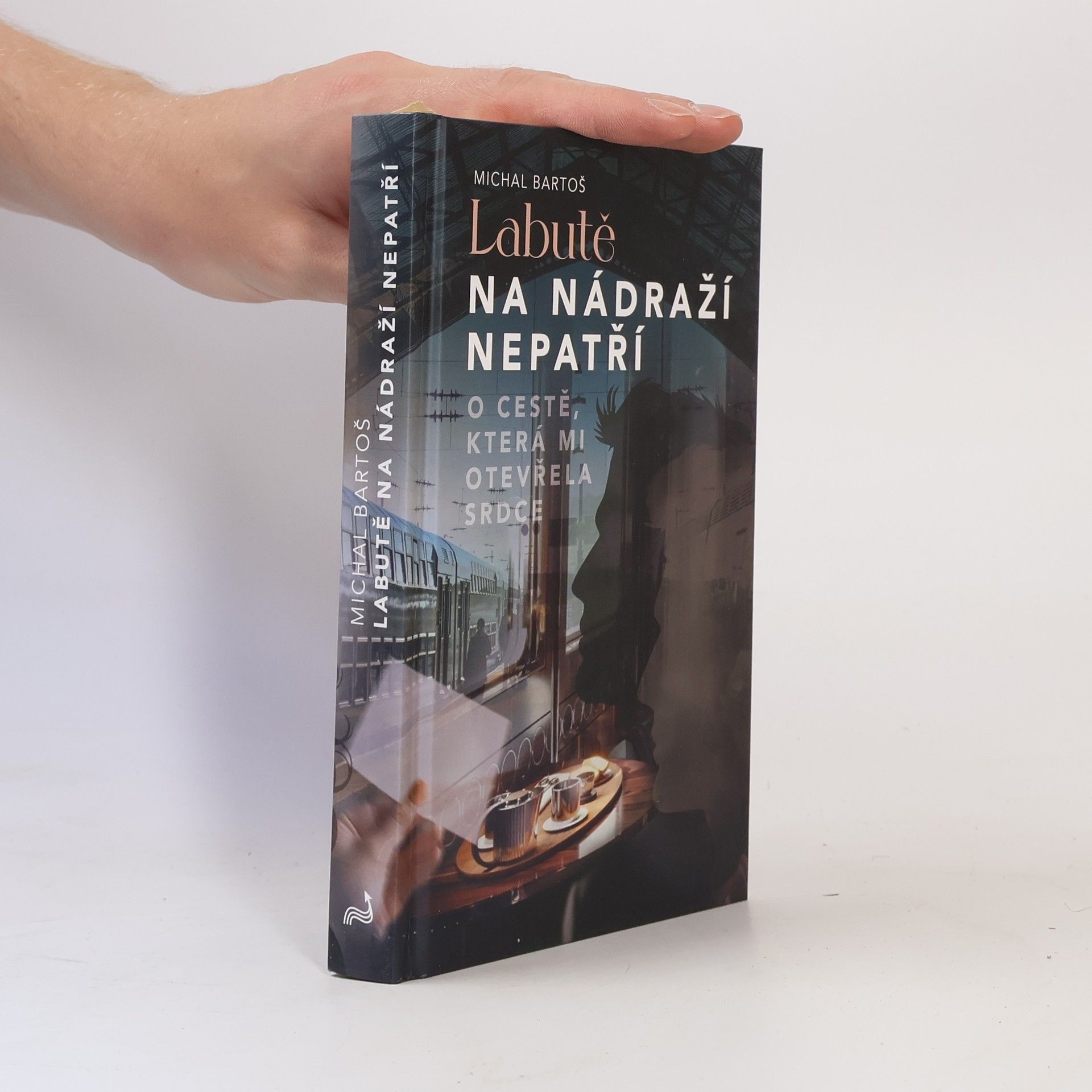 Michal Bartoš Labutě na nádraží nepatří