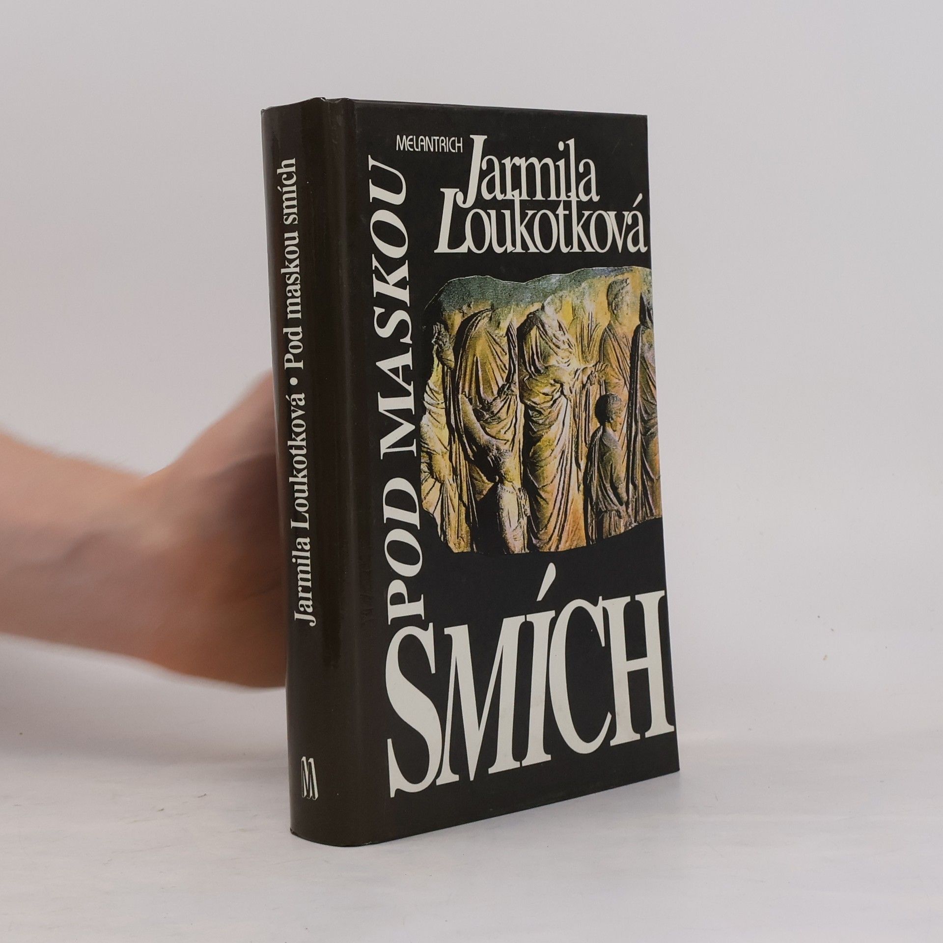 Jarmila Loukotková Pod maskou smích