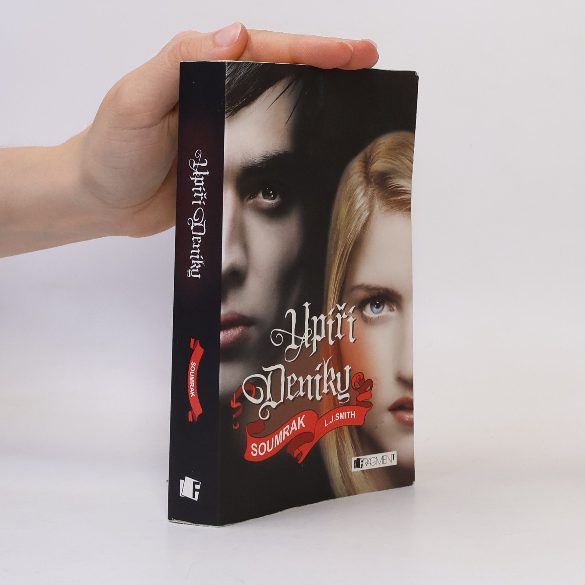Lisa J. Smith Upíří deníky. Soumrak