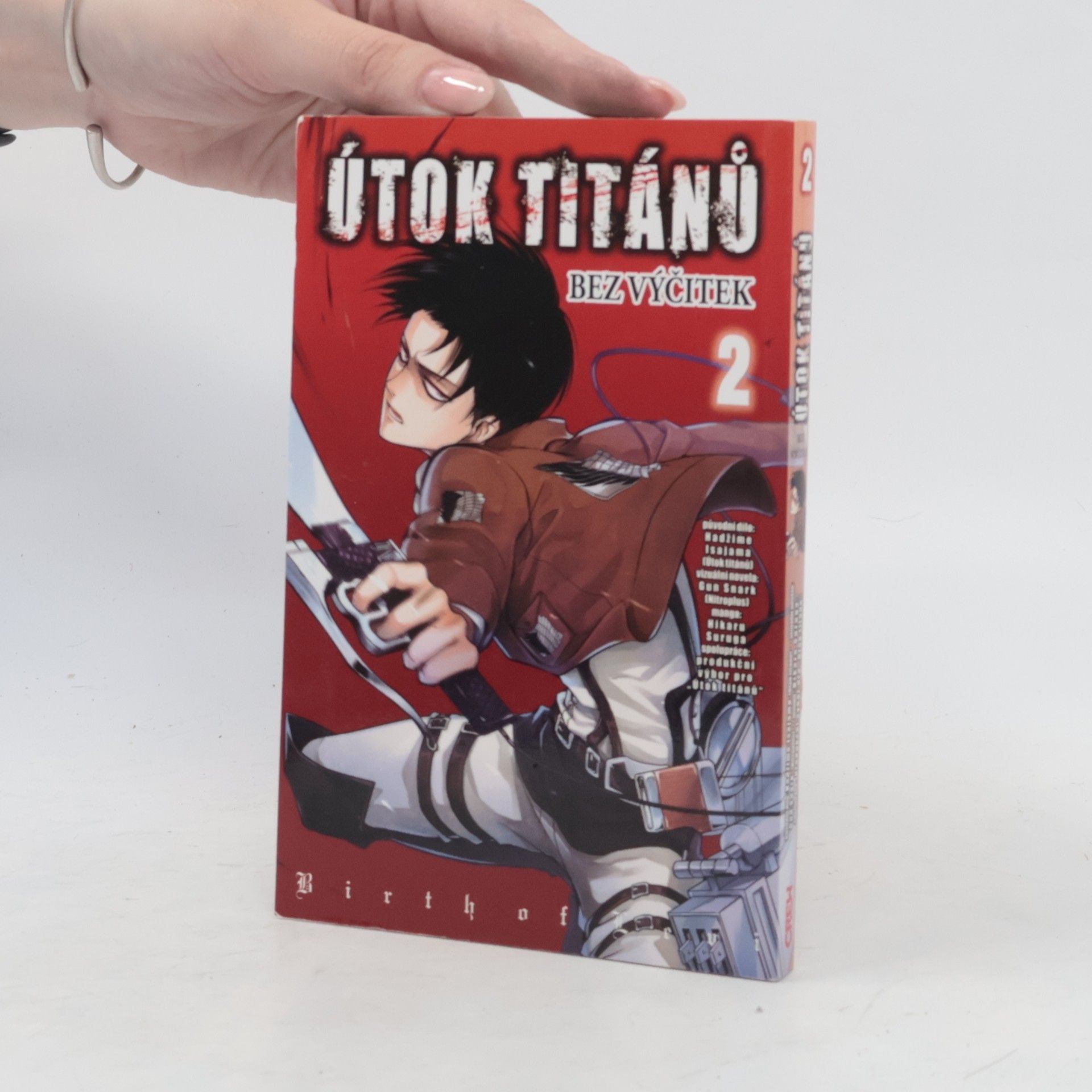 Hikaru Suruga Útok titánů. Bez výčitek. 2