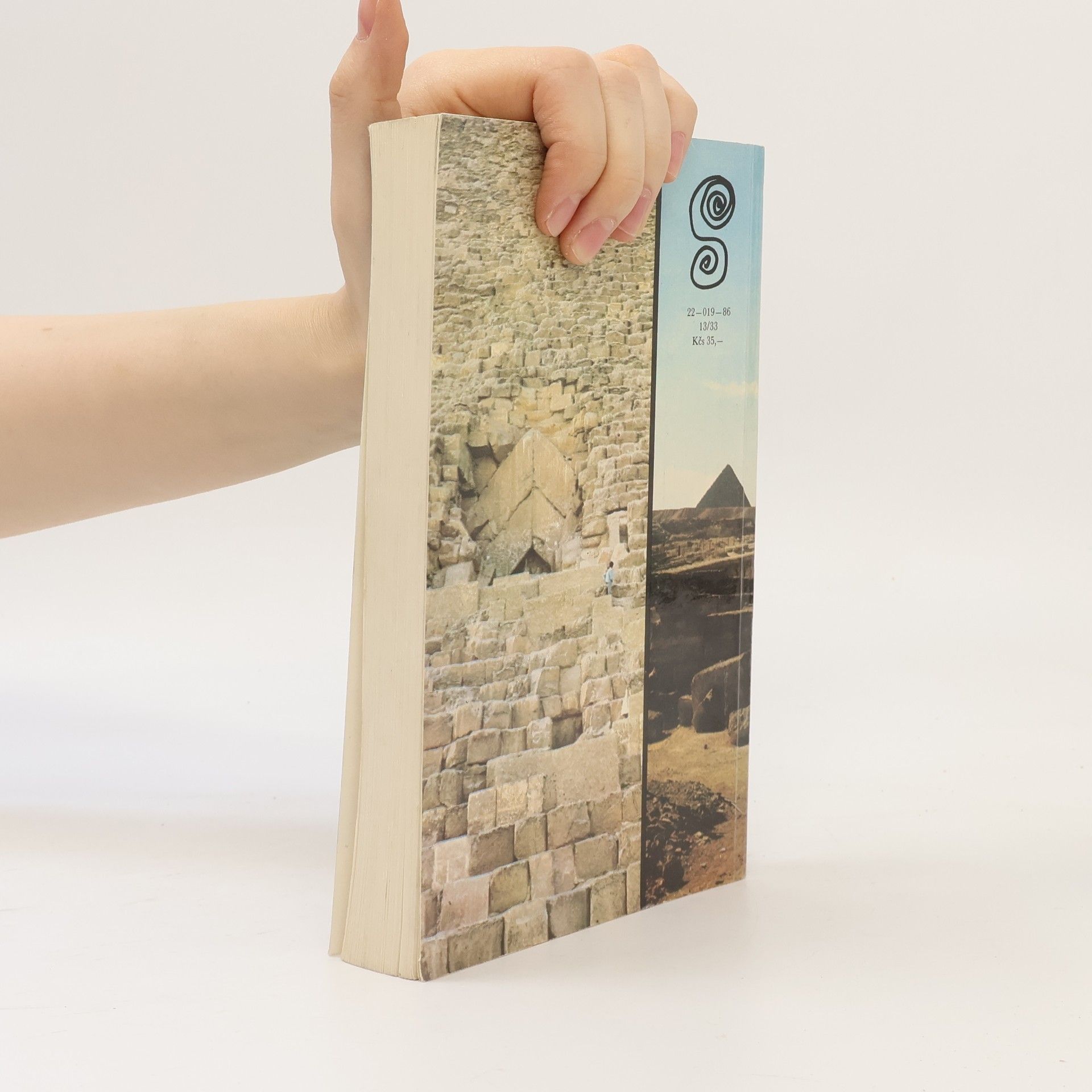 Vojtech Zamarovský Jejich veličenstva pyramidy