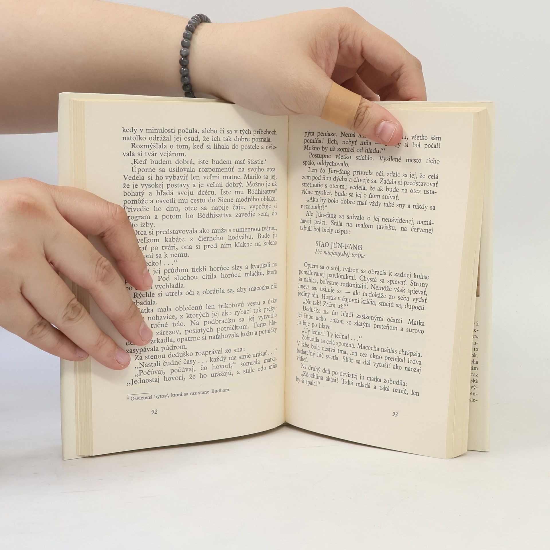 Various authors Cestou slnka. Výber moderných ázijských poviedok