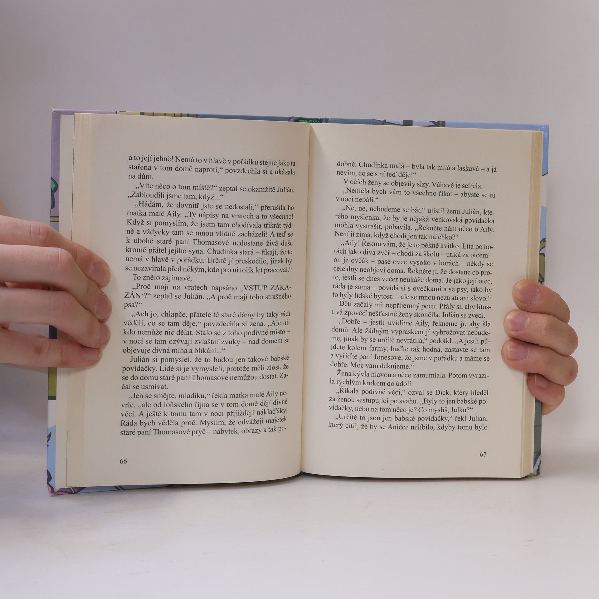 Enid Blyton Správná pětka. V pasti