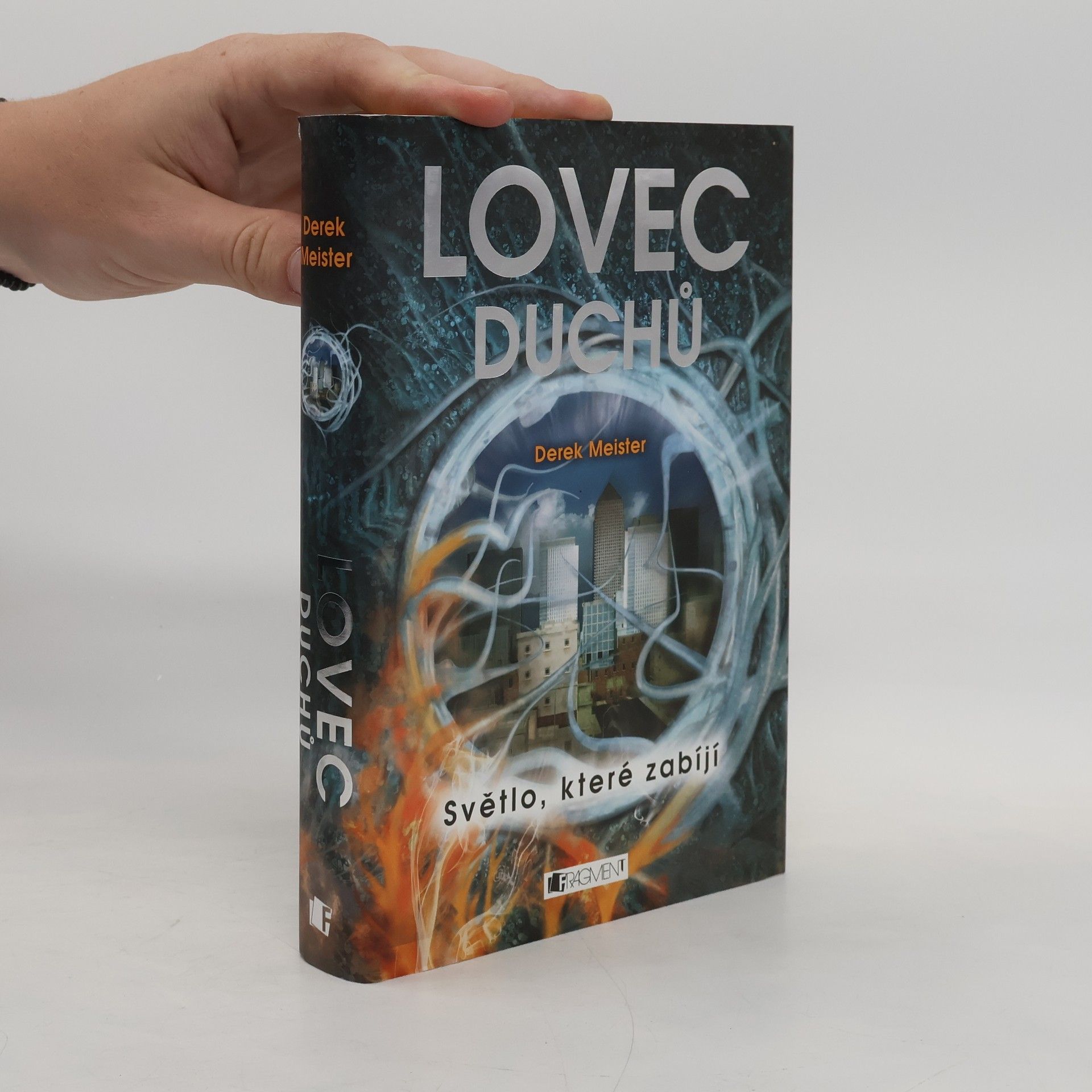 Derek Meister Lovec duchů