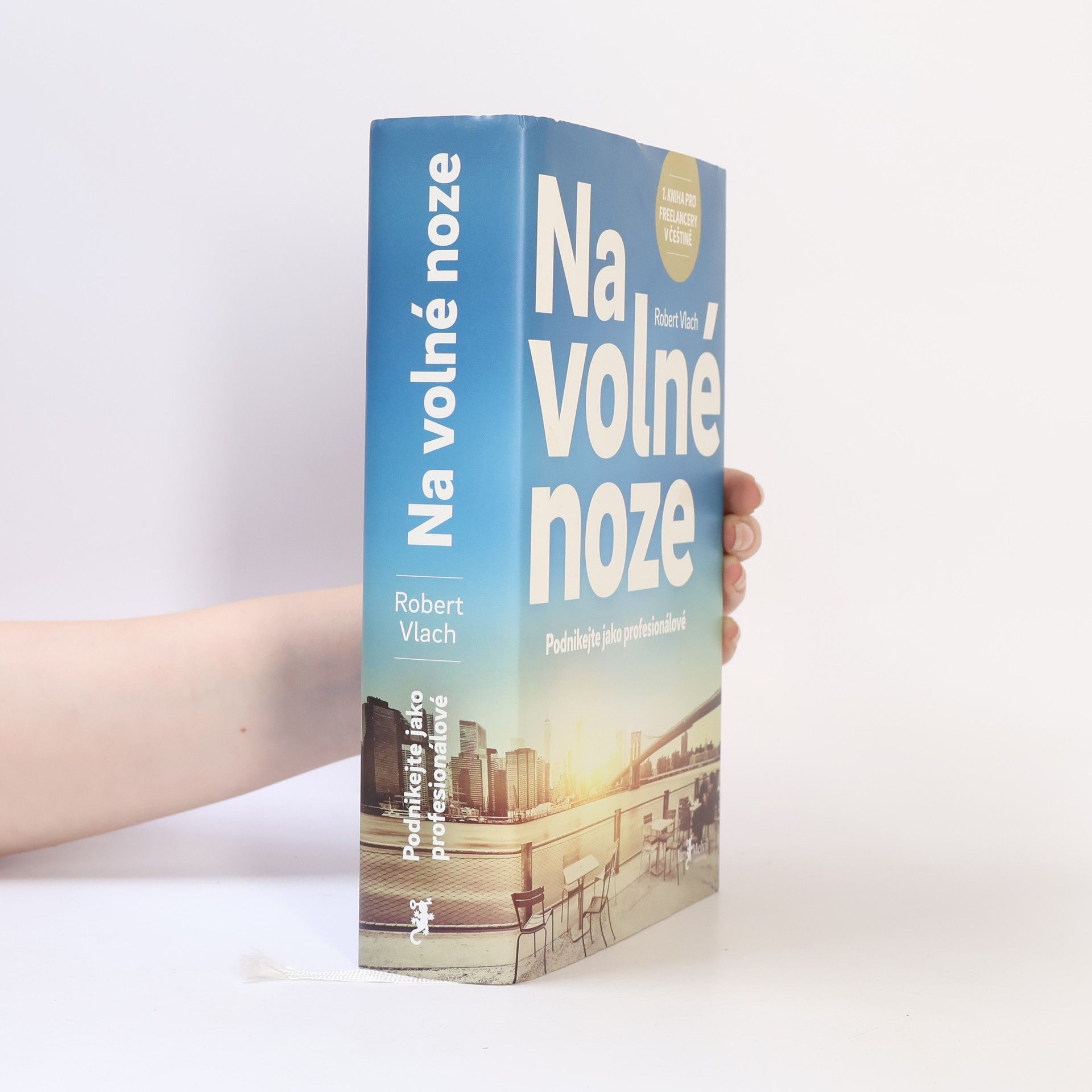 Na volné noze