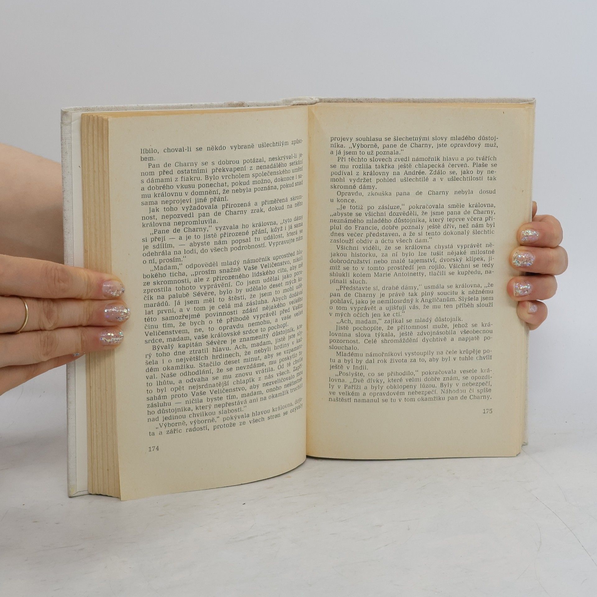 Alexandre Dumas starší Paměti lékařovy V. Královnin náhrdelník I.