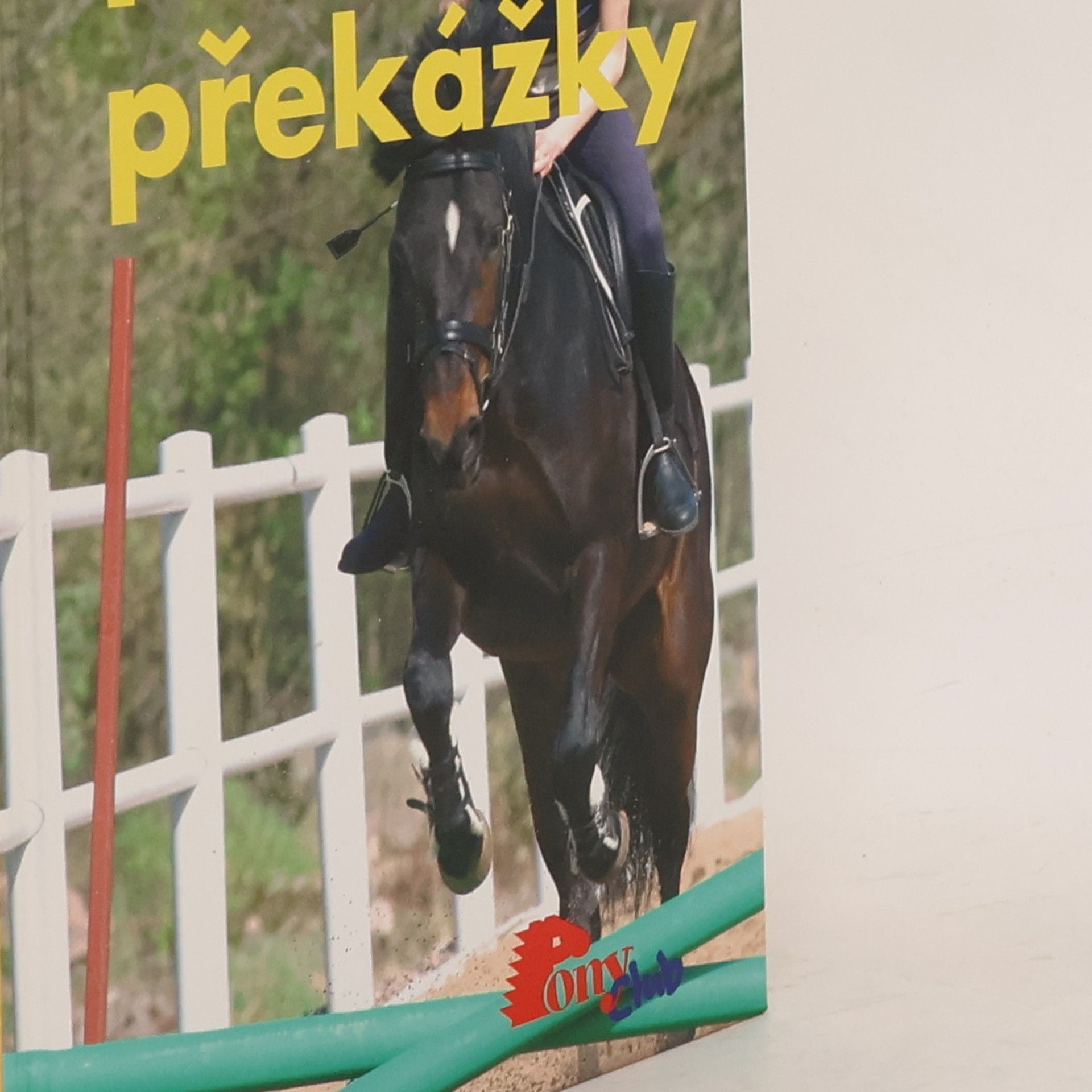 Přes překážky