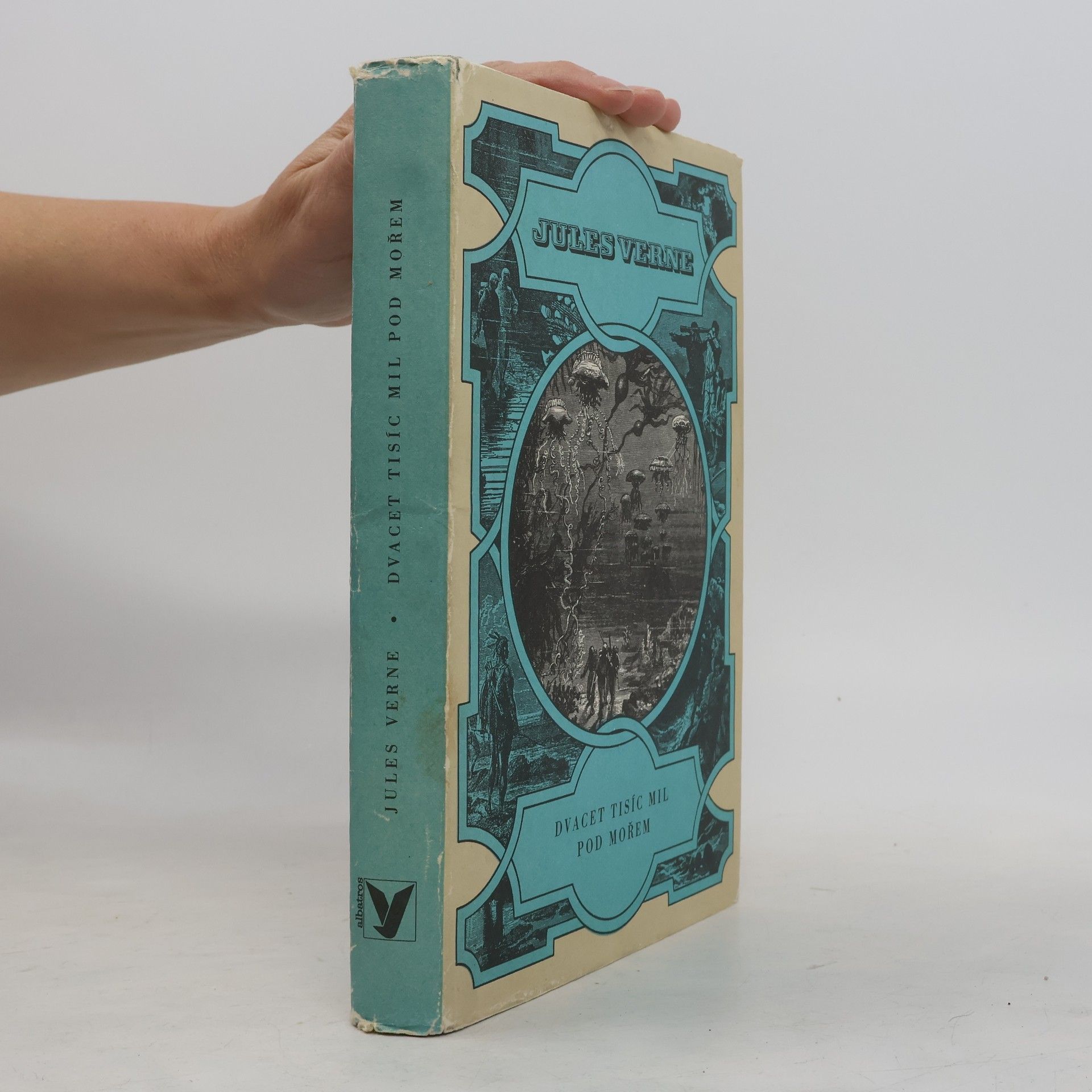 Jules Verne Dvacet tisíc mil pod mořem