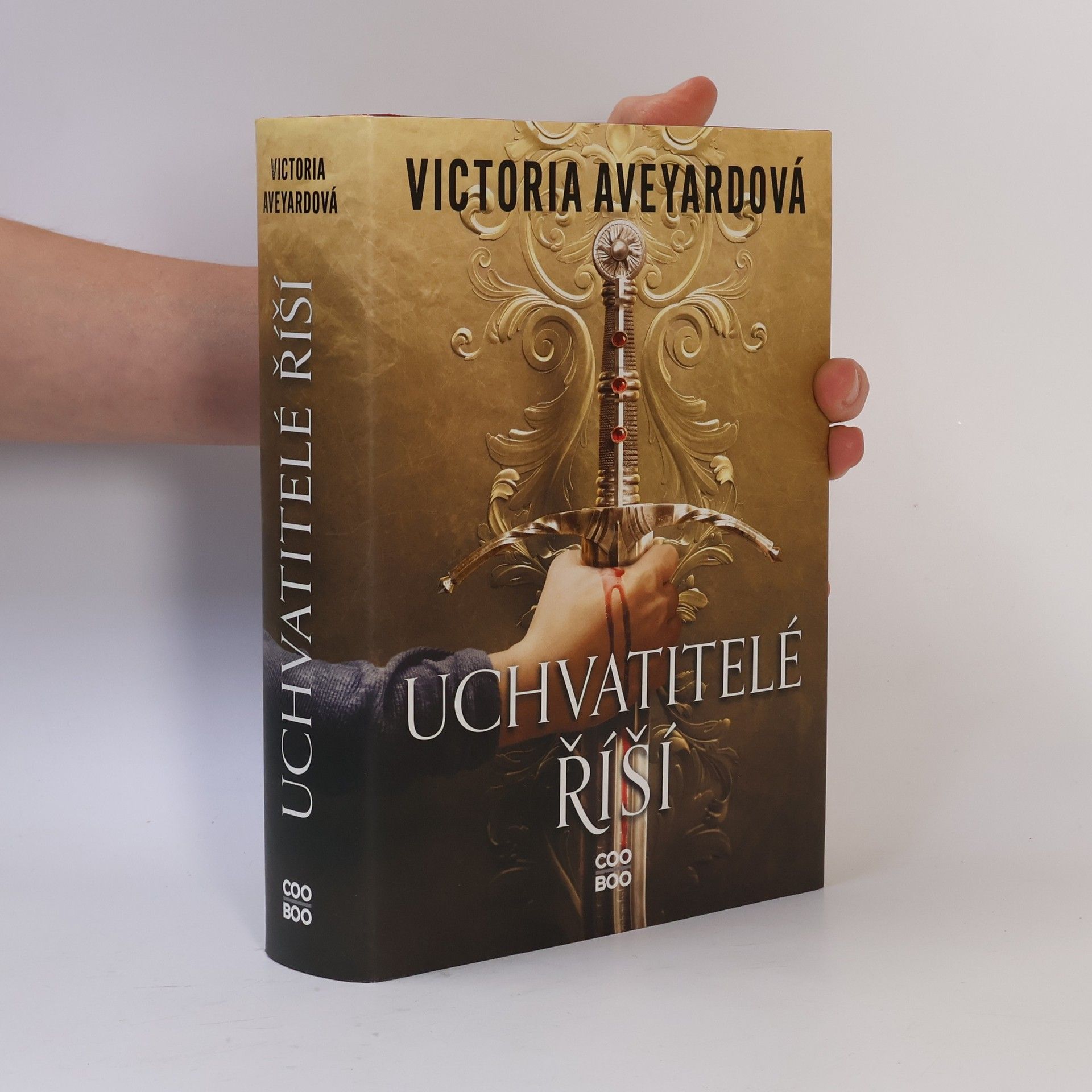 Victoria Aveyard Uchvatitelé říší