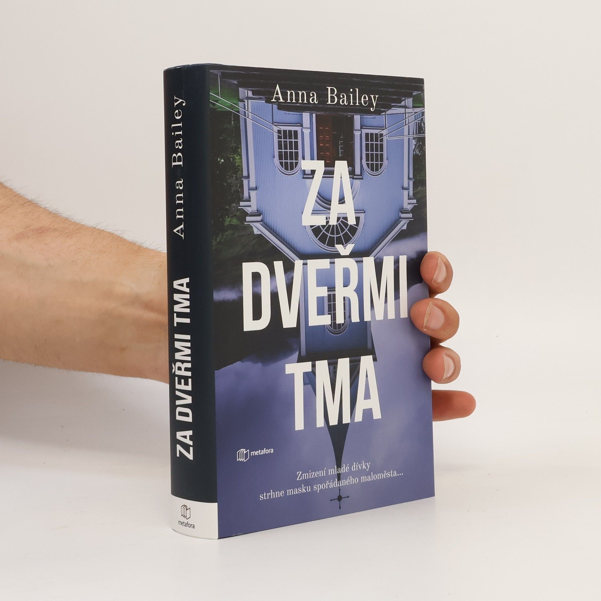Anna Bailey Za dveřmi tma