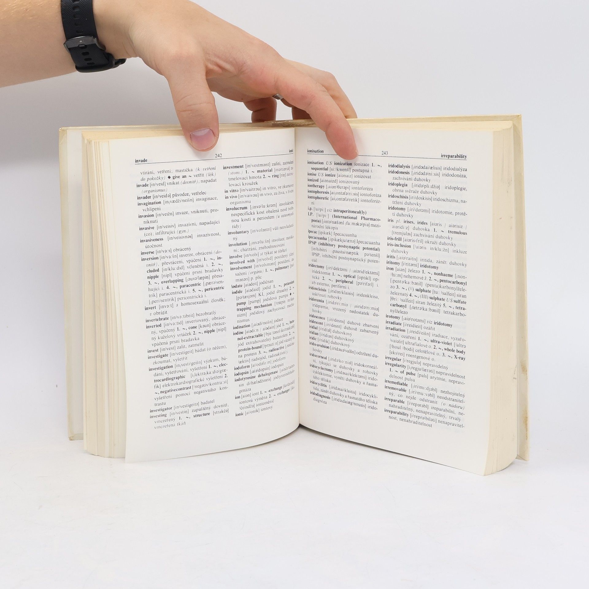 Various authors Lékařský slovník anglicko-český, česko-anglický