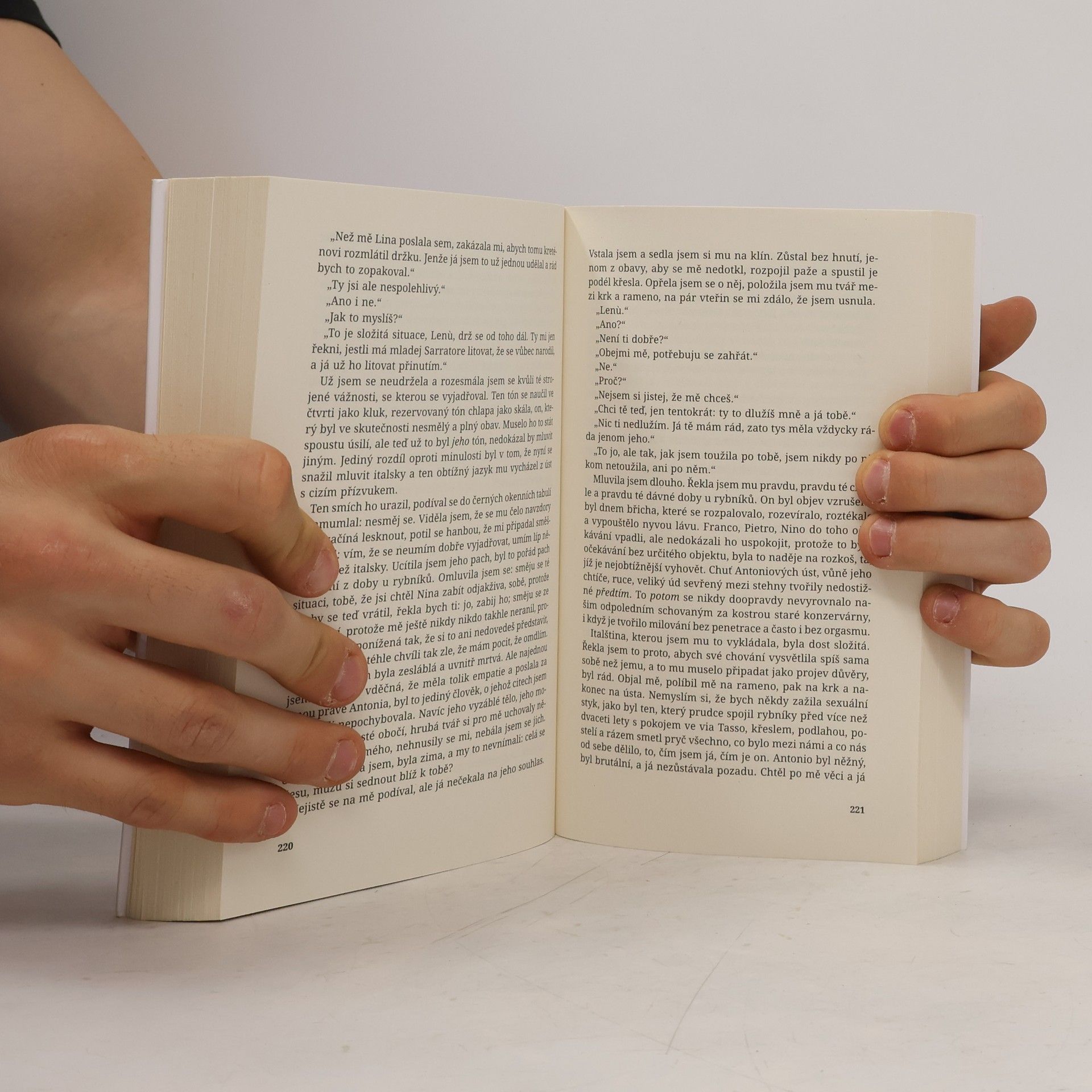 Elena Ferrante Geniální přítelkyně 4 - Příběh ztracené holčičky