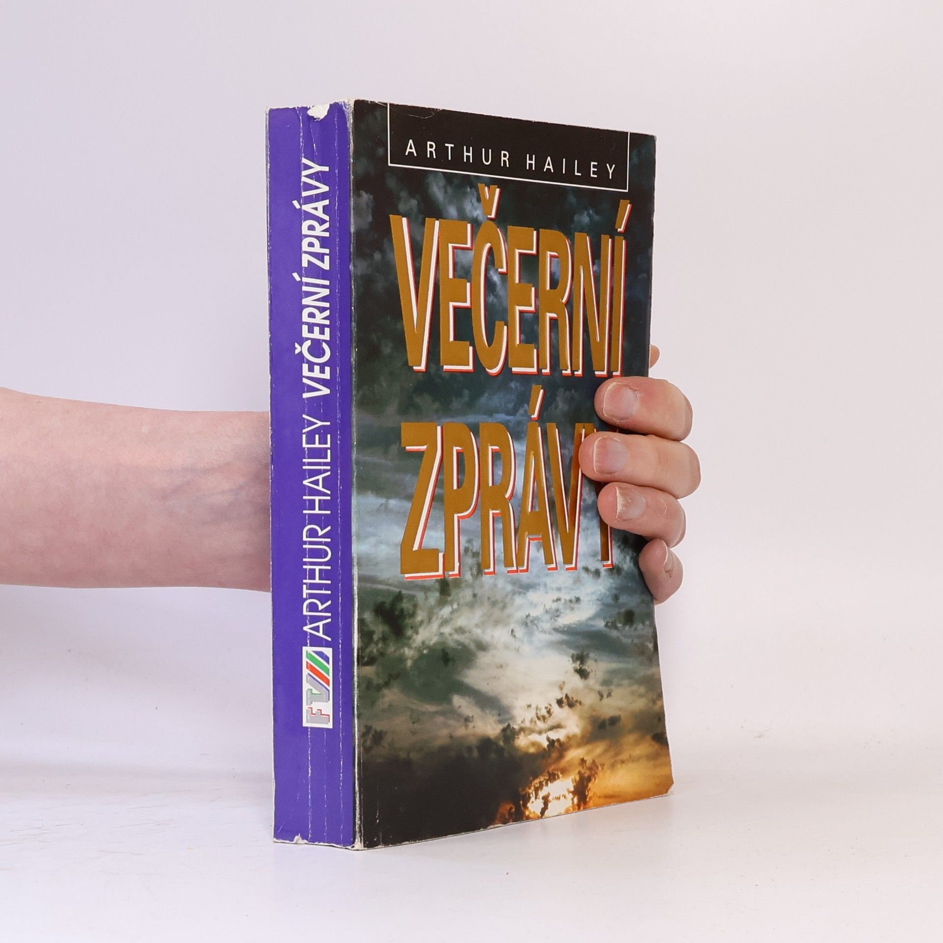 Arthur Hailey Večerní zprávy