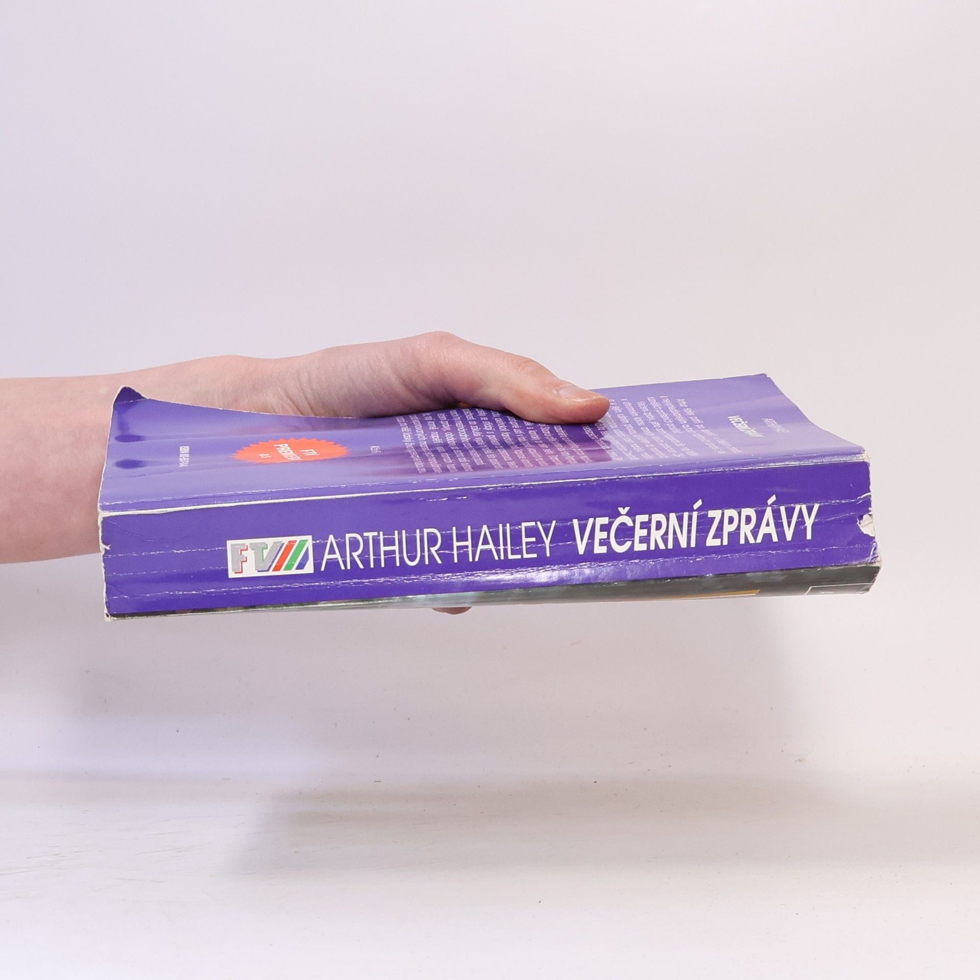 Arthur Hailey Večerní zprávy