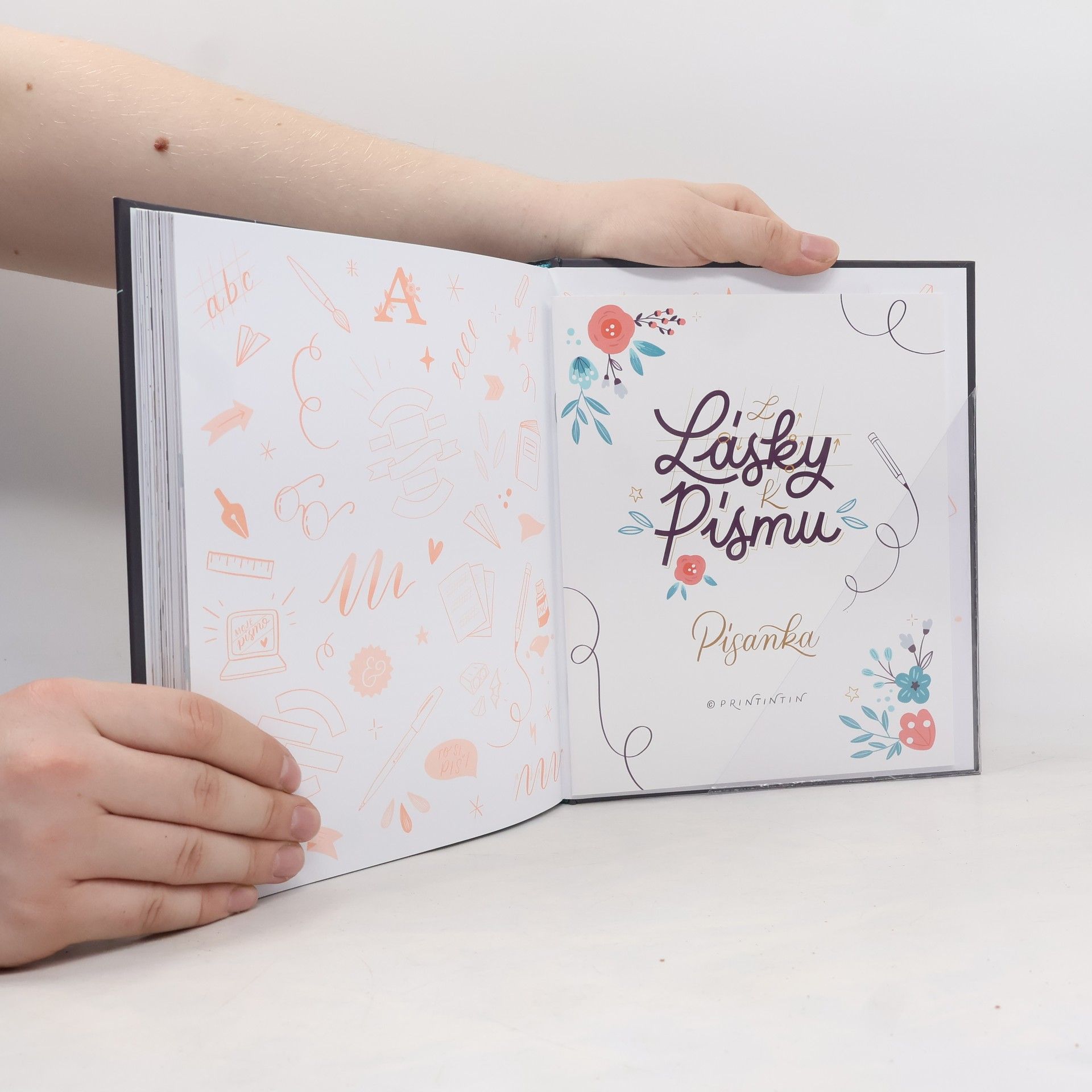 Kateřina Engelová Z lásky k písmu, aneb, Základy letteringu & moderní kaligrafie