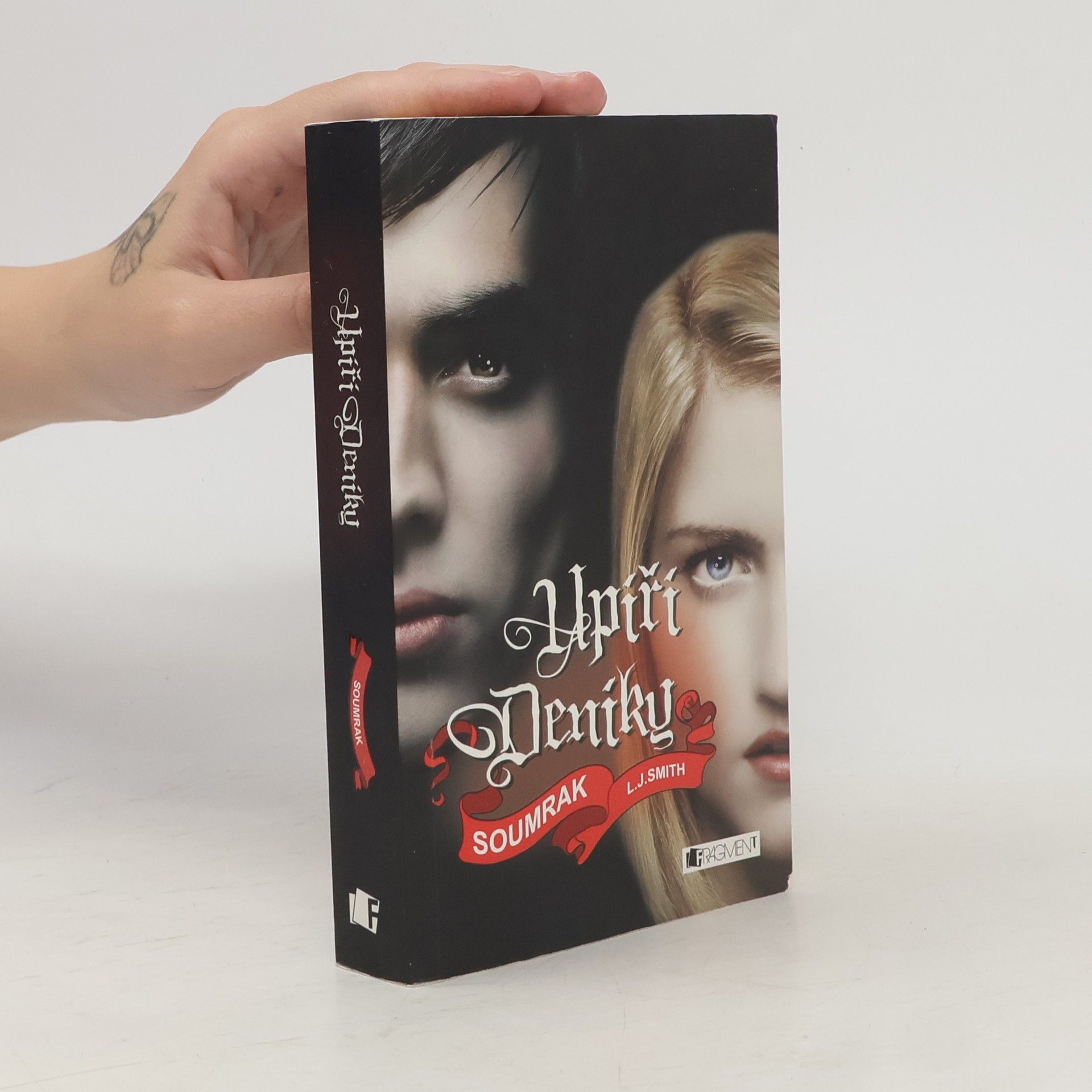 L. J. Smith Upíří deníky. Soumrak