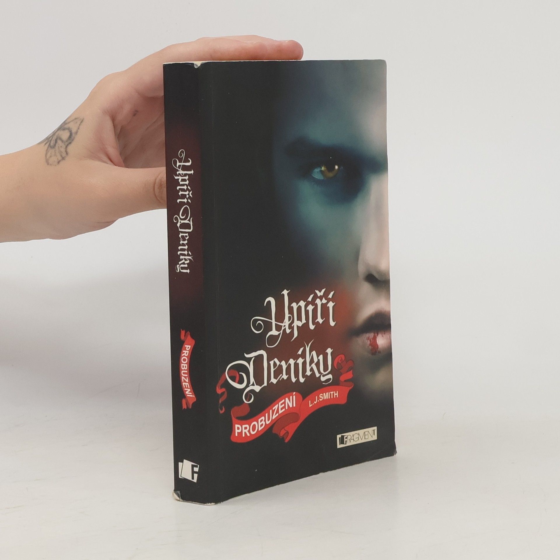 Lisa J. Smith Upíří deníky. Probuzení