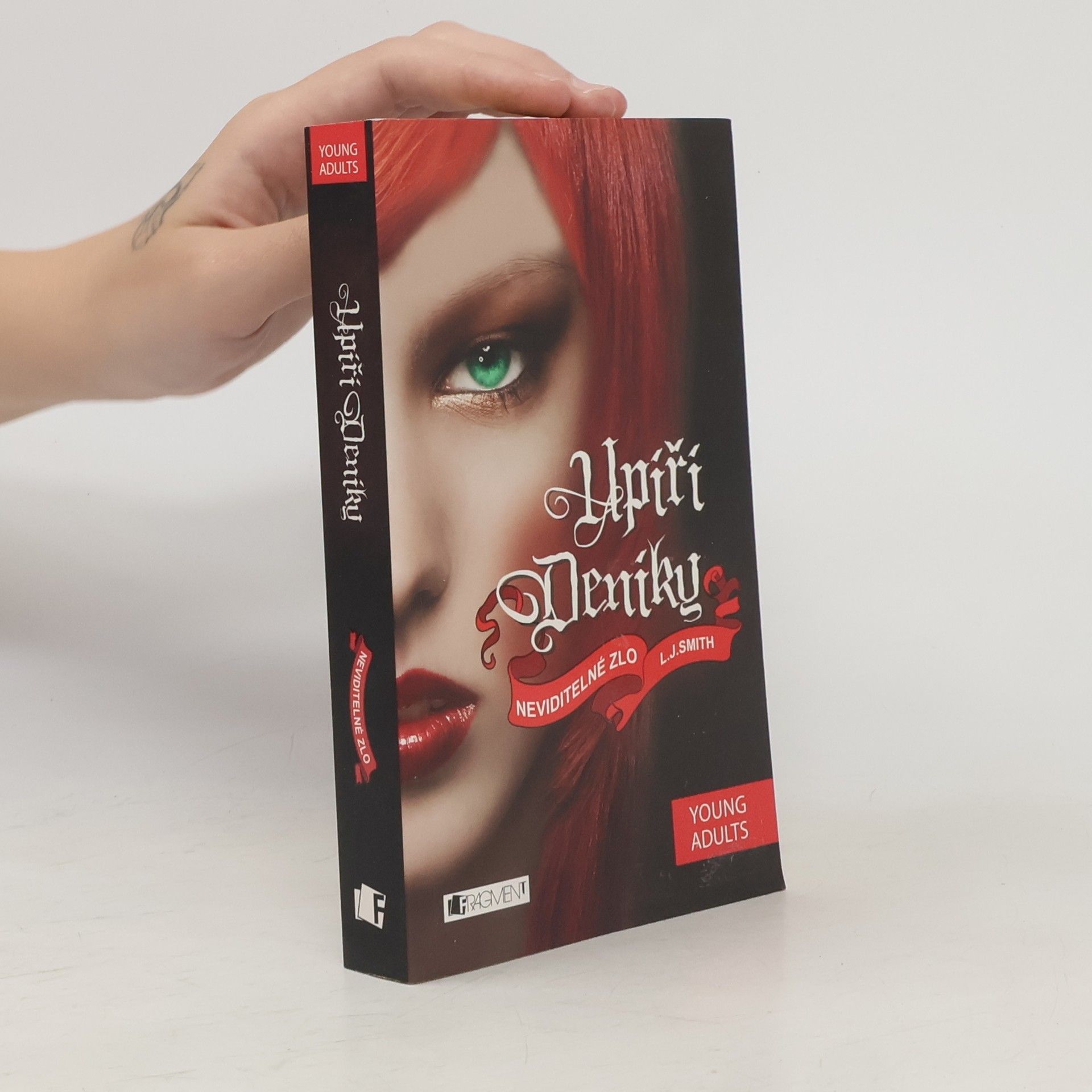 Lisa J. Smith Upíří deníky. Neviditelné zlo
