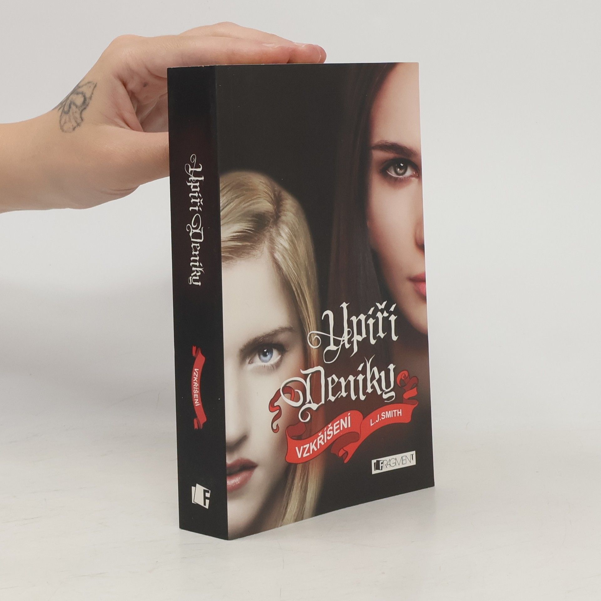 Lisa J. Smith Upíří deníky. Vzkříšení
