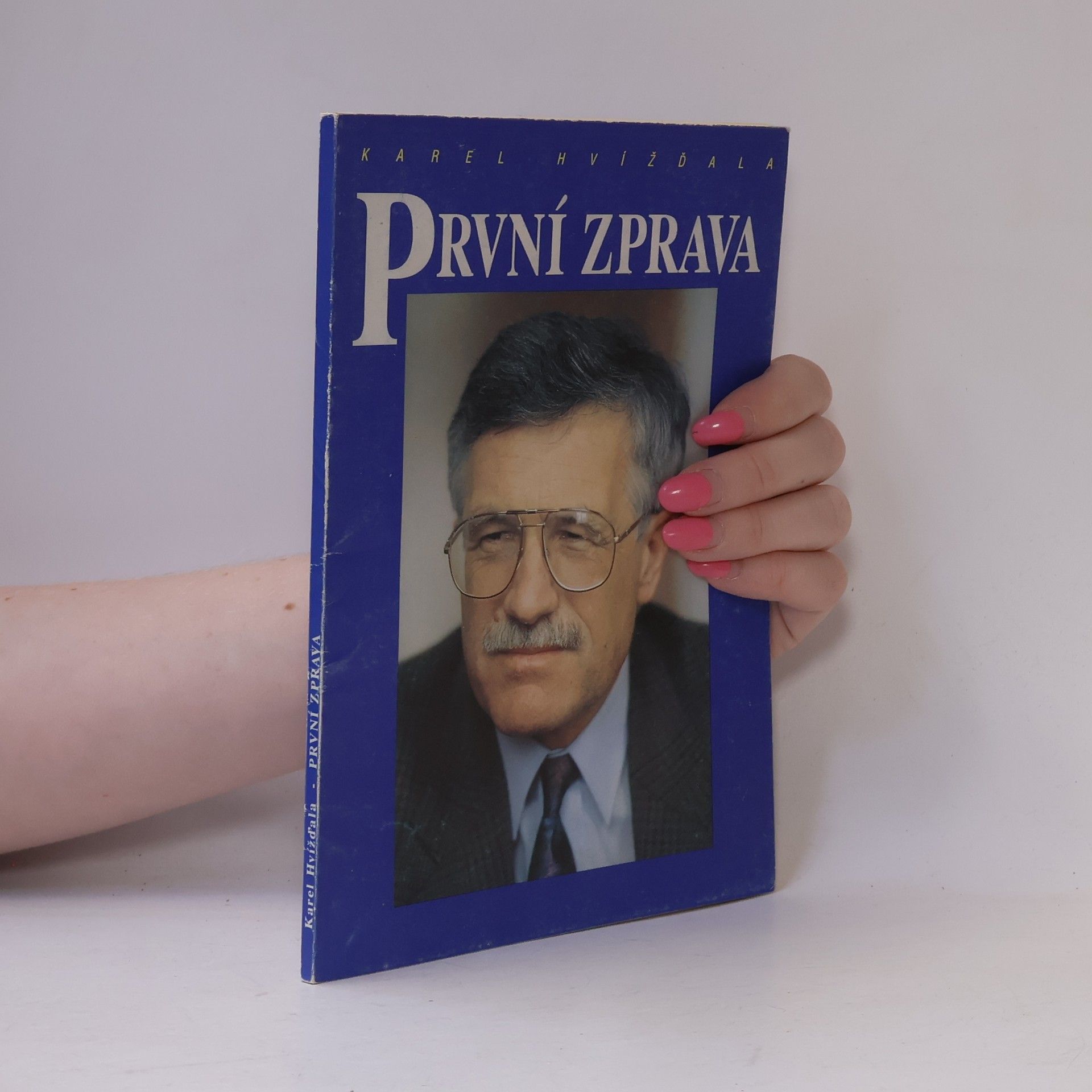 Karel Hvížďala První zprava