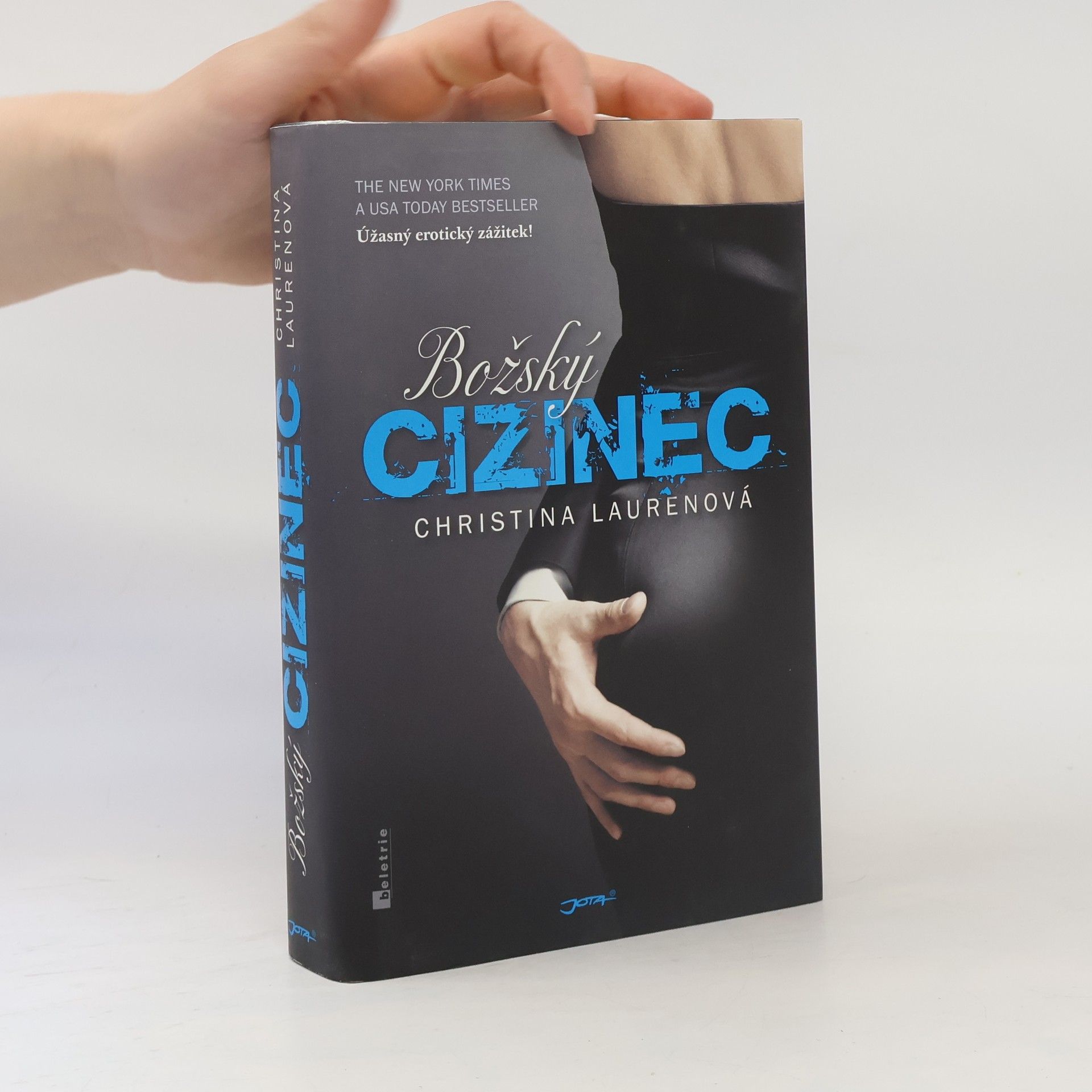 Christina Lauren Božský cizinec