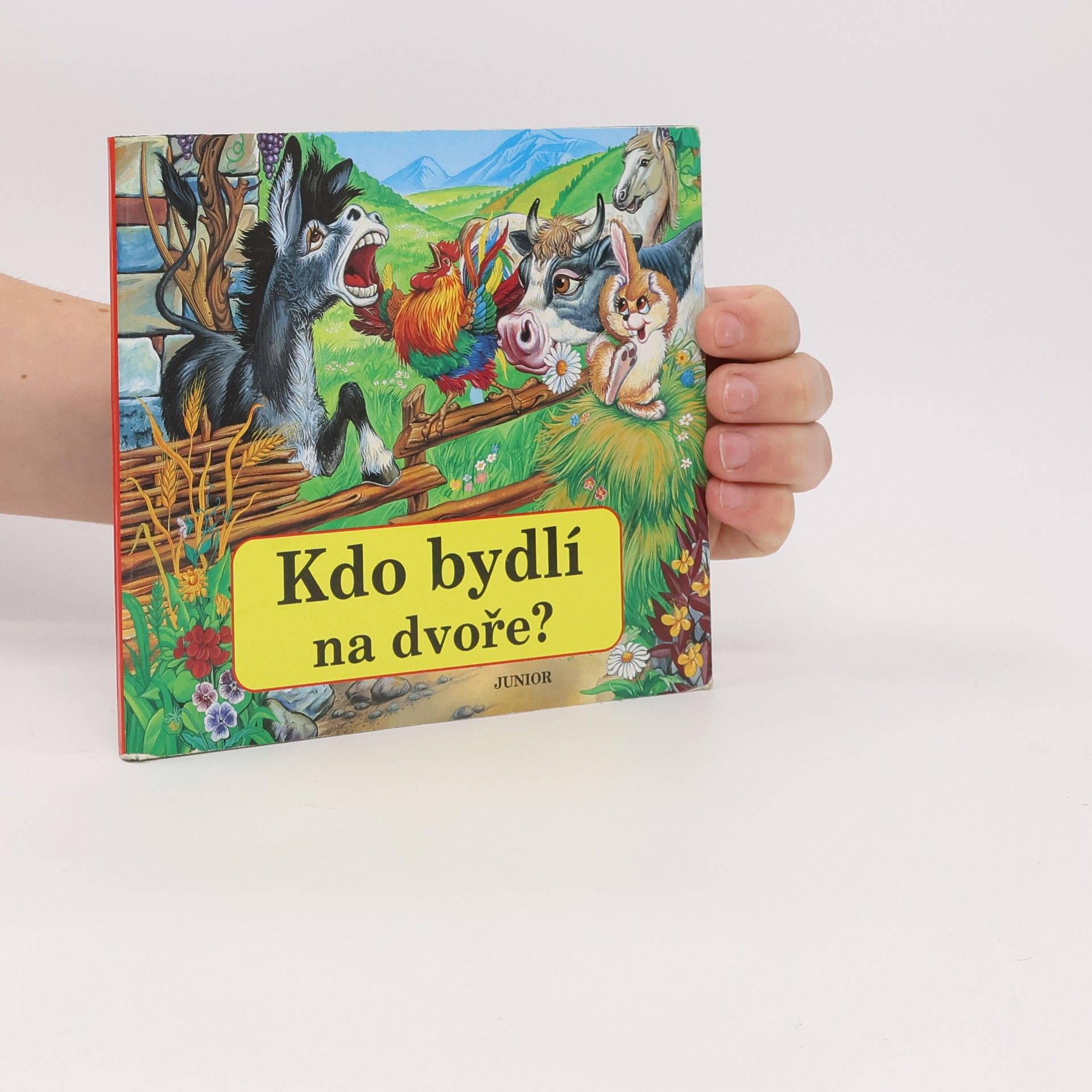 Kdo bydlí na dvoře?