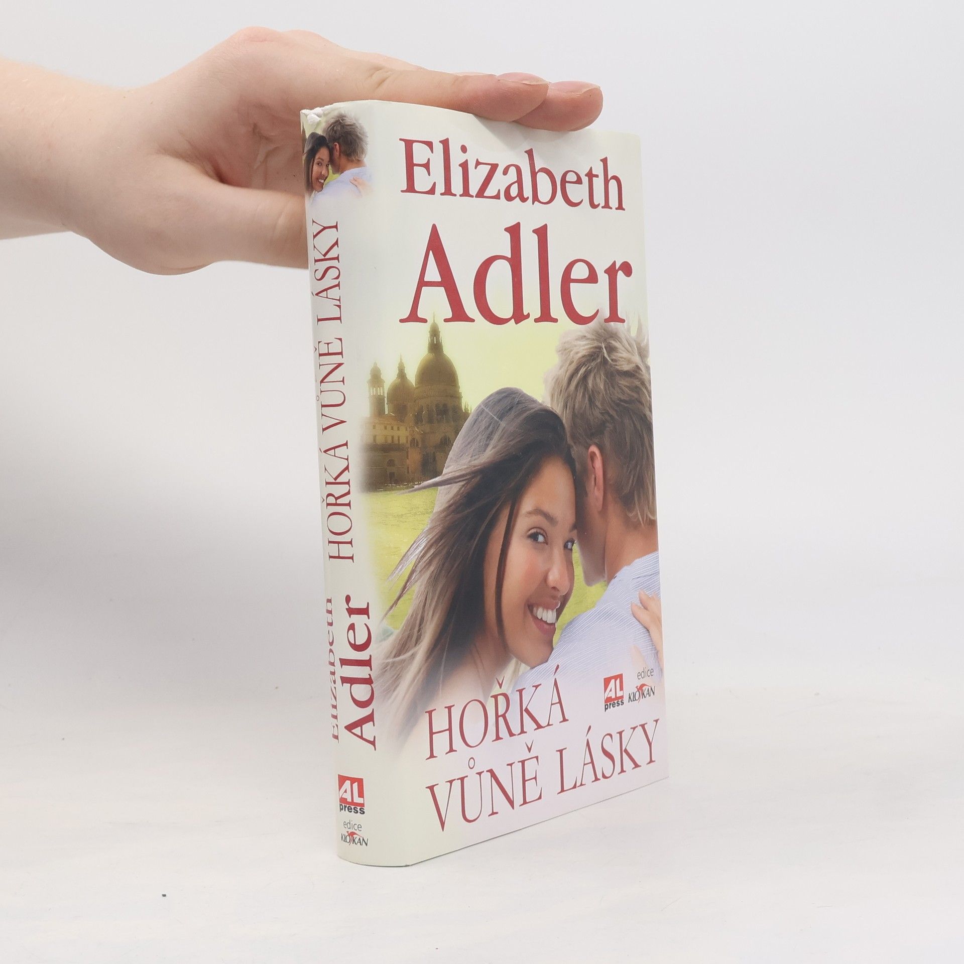 Elizabeth Adler Hořká vůně lásky