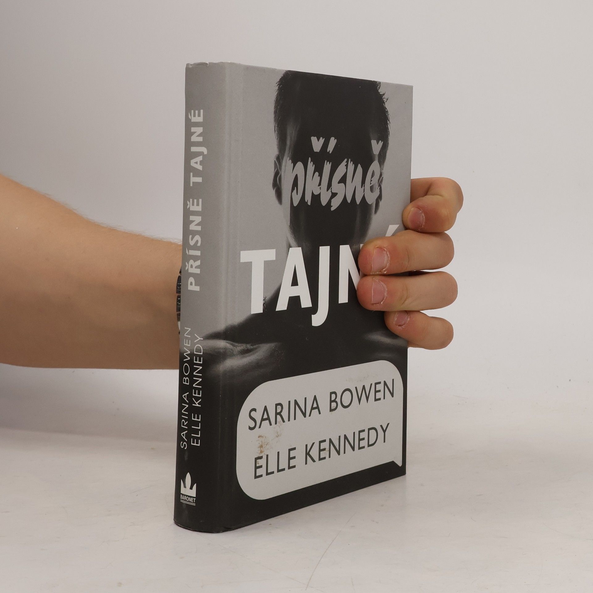 Sarina Bowen Přísně tajné
