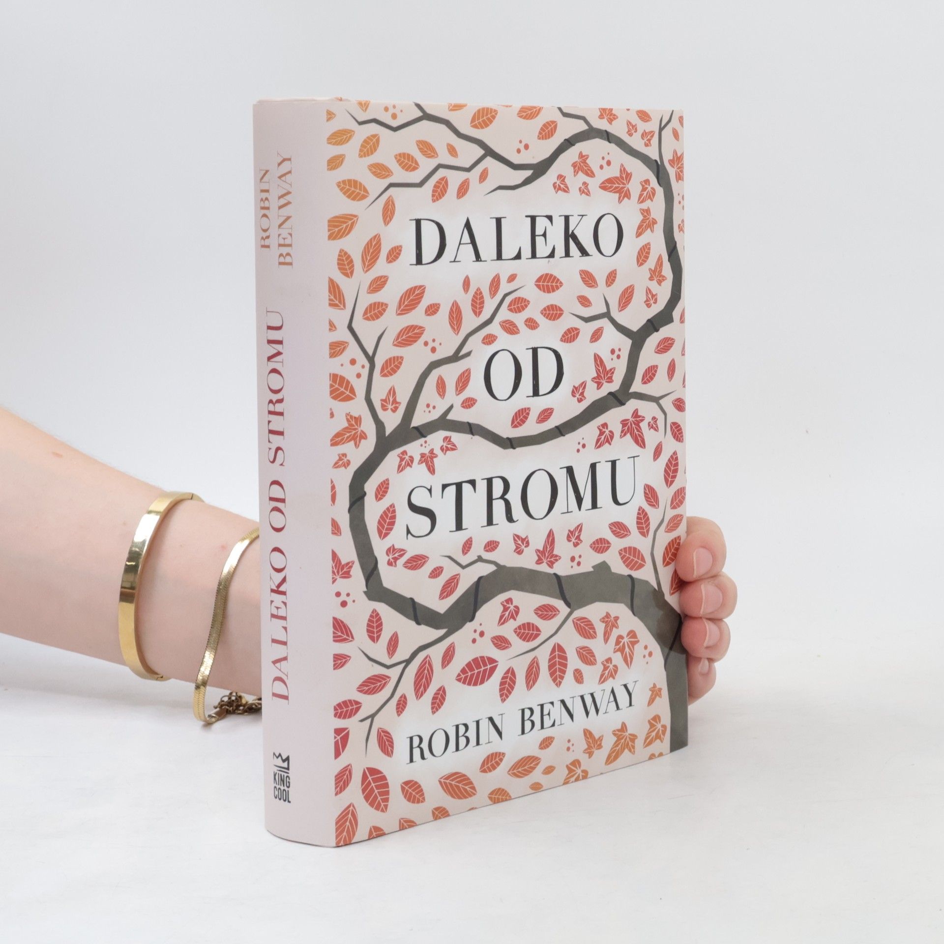Daleko od stromu