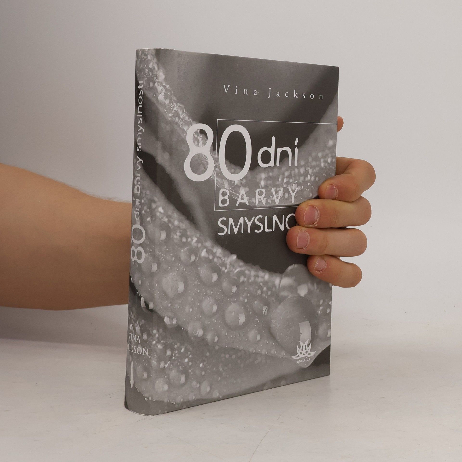 Vina Jackson 80 dní barvy smyslnosti