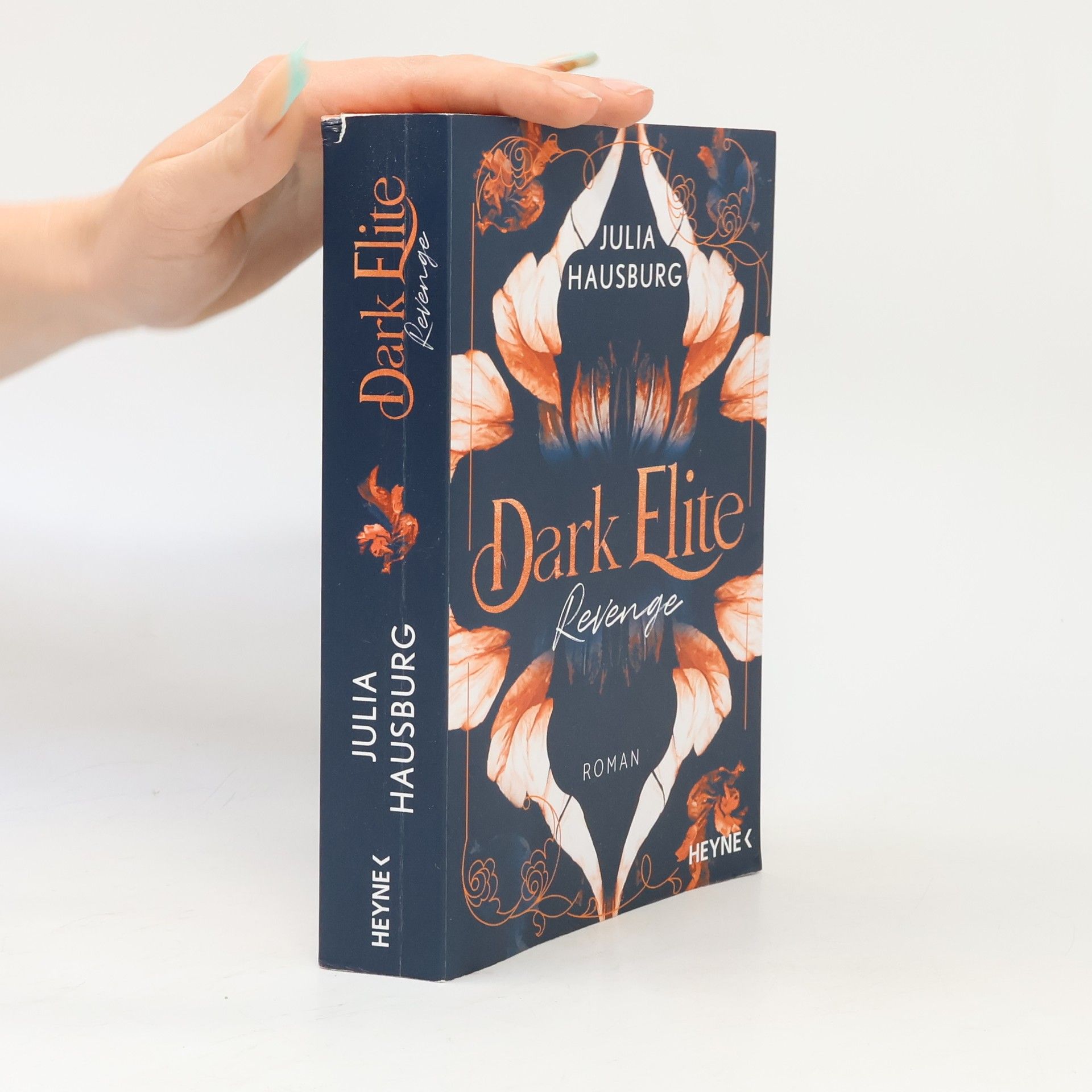 Julia Hausburg Dark Elite – Revenge