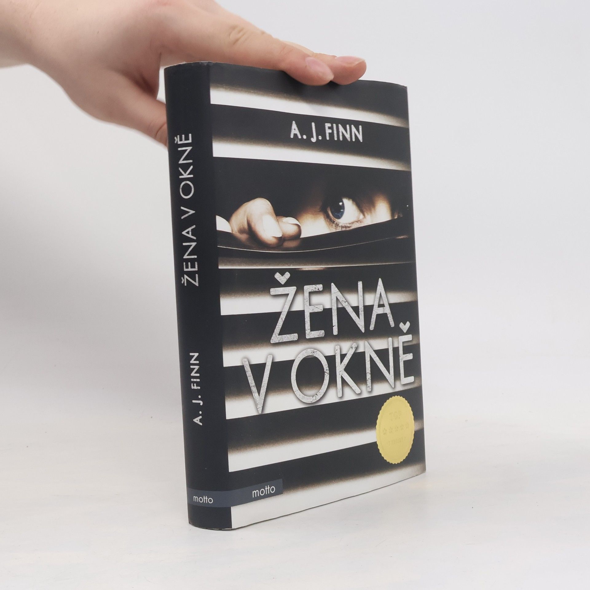 A. J. Finn Žena v okně