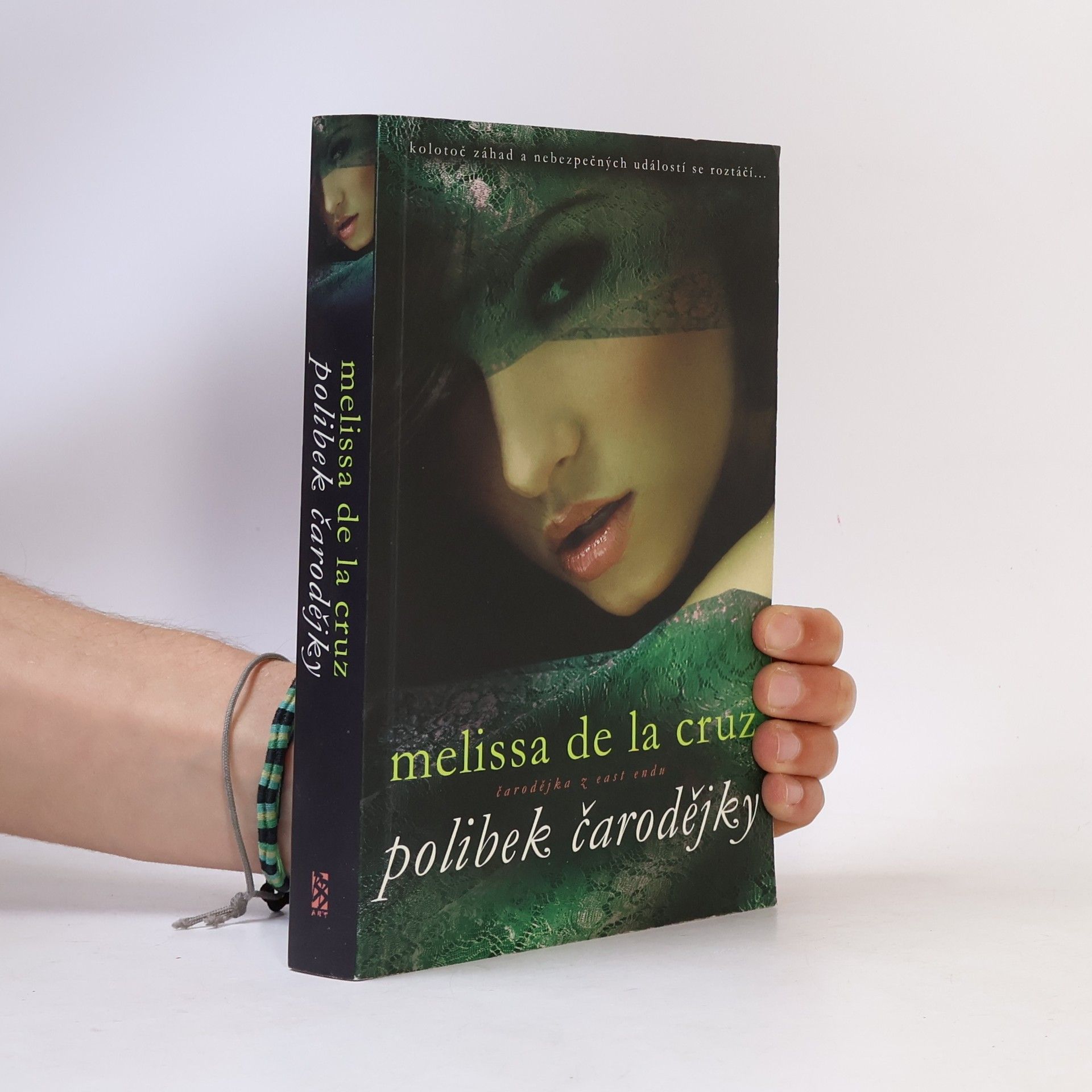 Melissa de la Cruz Polibek čarodějky : čarodějky z East Endu 2