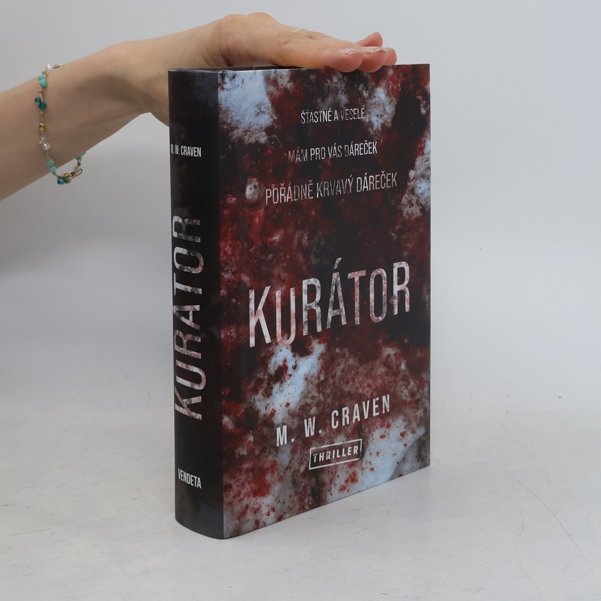 M. W. Craven Kurátor