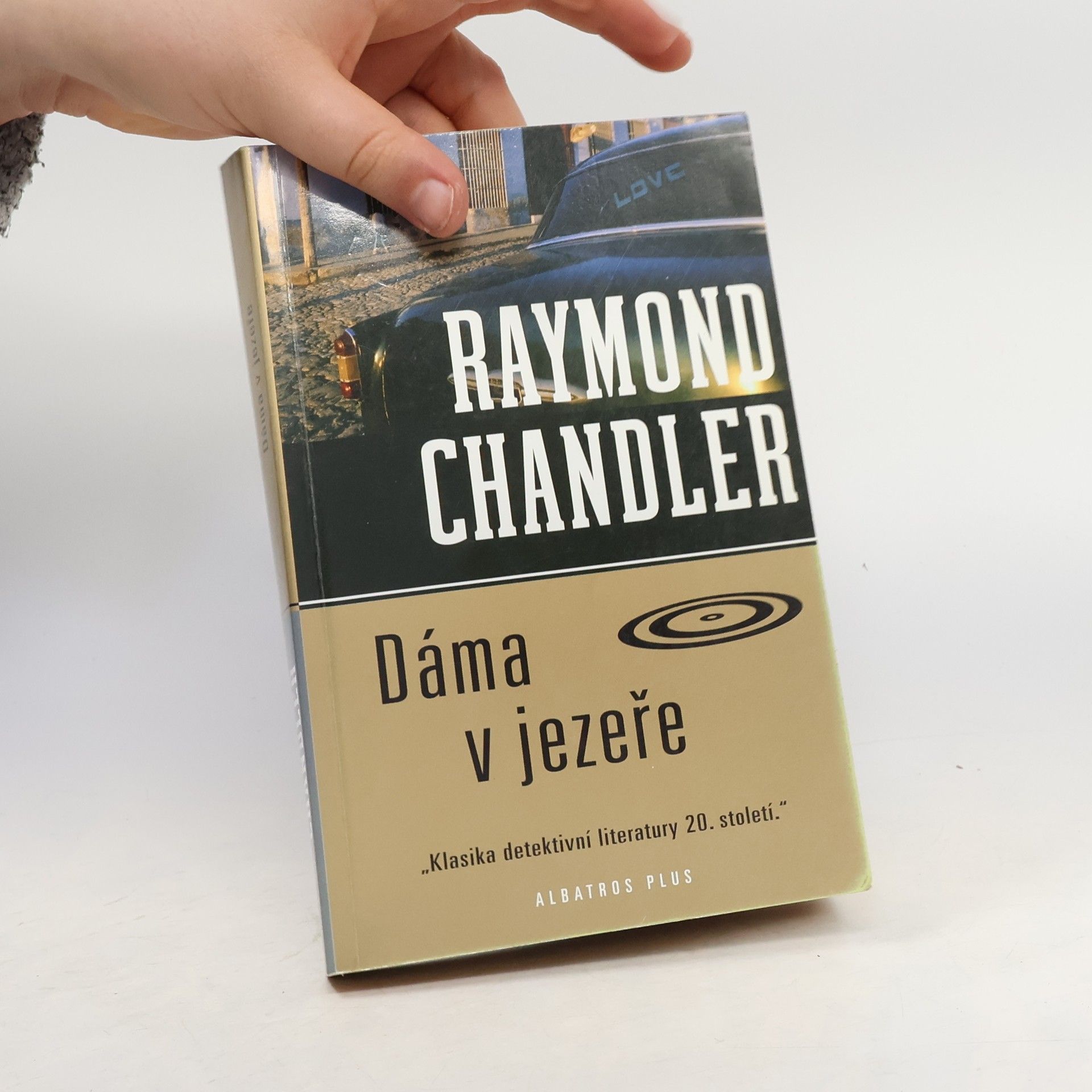 Raymond Chandler Dáma v jezeře