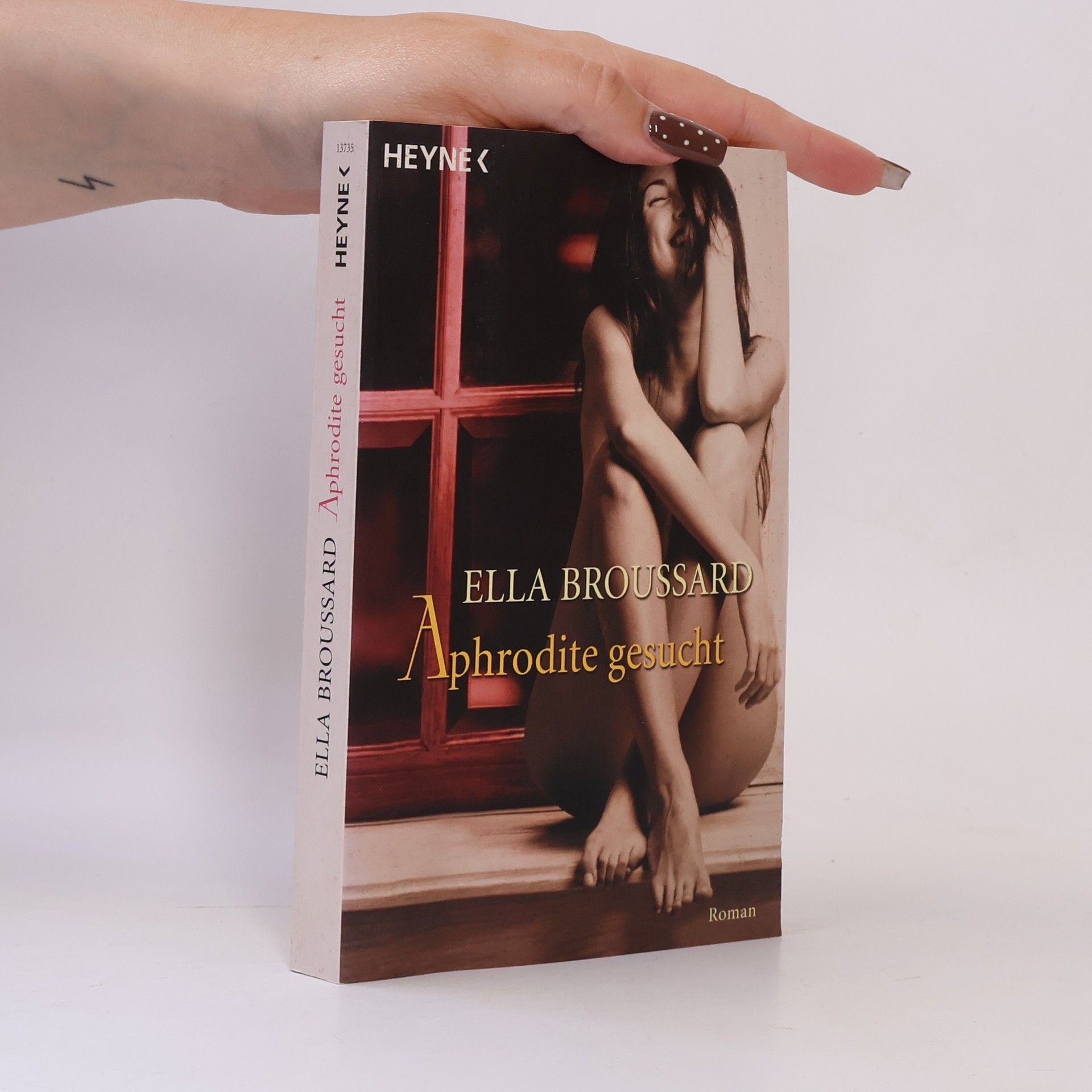 Ella Broussard Aphrodite gesucht