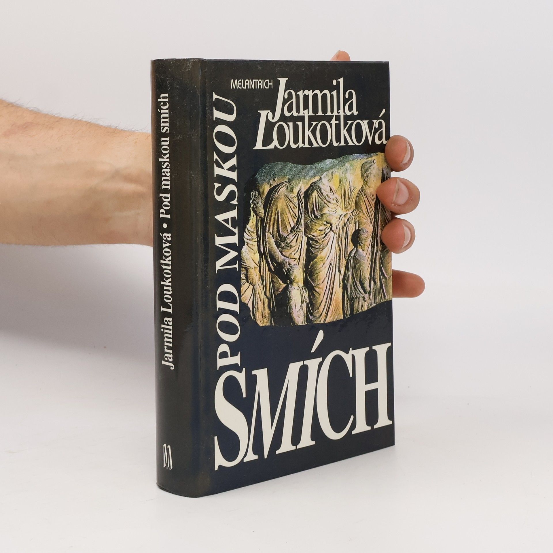 Jarmila Loukotková Pod maskou smích
