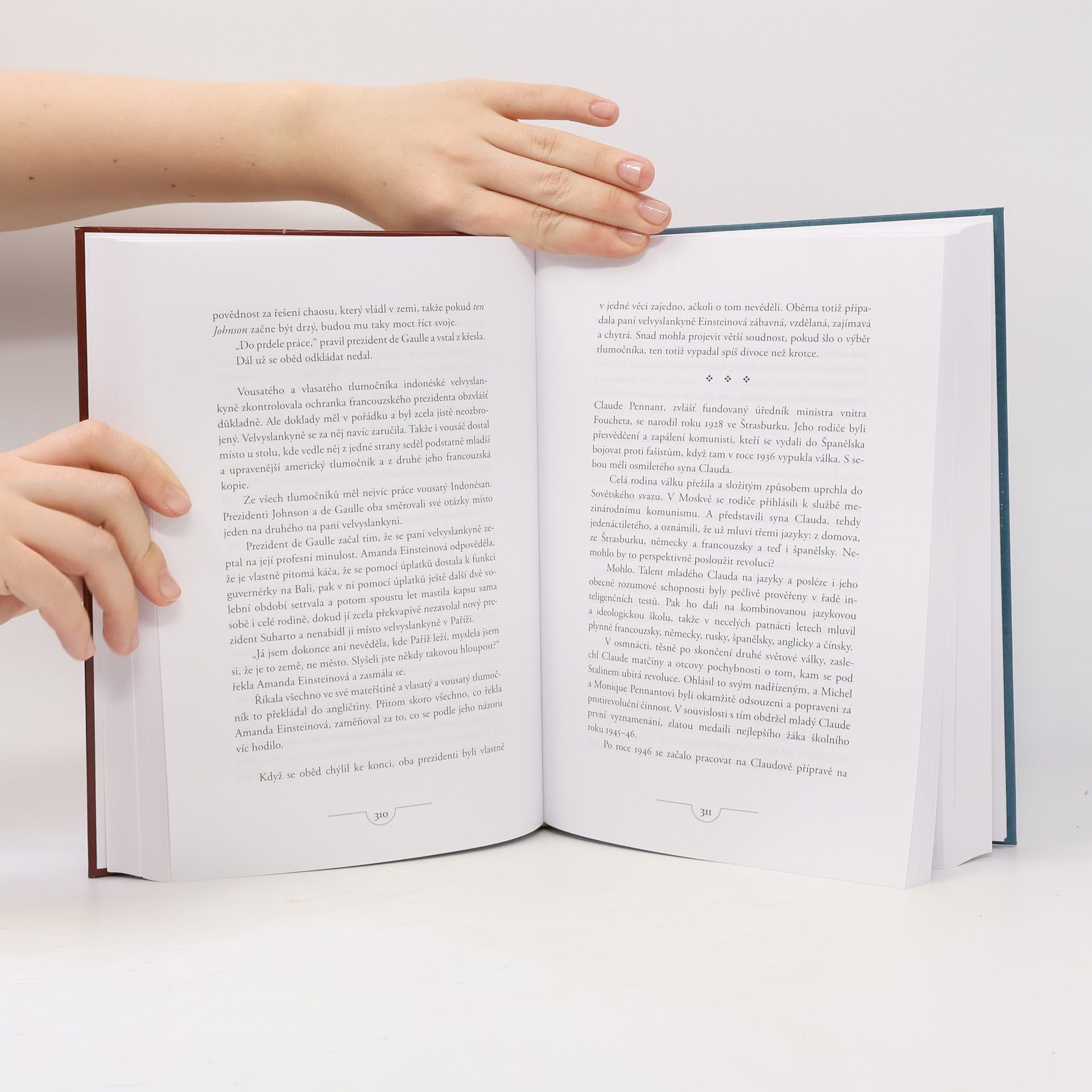 Jonas Jonasson Analfabetka, která uměla počítat ; Stoletý stařík, který vylezl z okna a zmizel