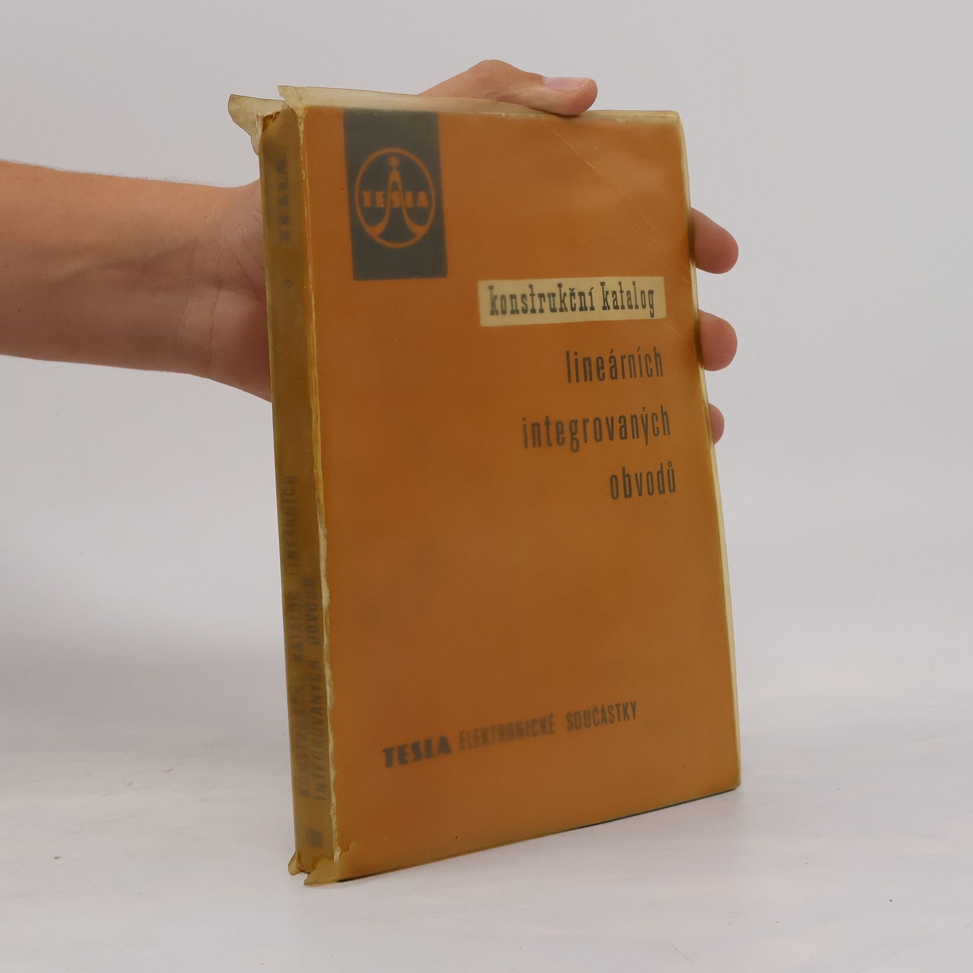 Various authors Konstrukční katalog lineárních integrovaných obvodů