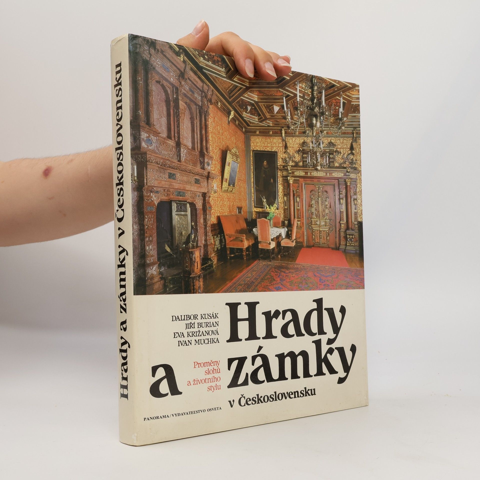 Dalibor Kusák Hrady a zámky v Československu